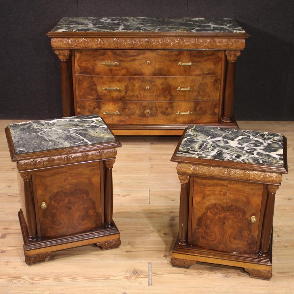 Pair of Italian bedside tables from the mid-20th century. Furniture made in Cantù, carved and veneered in walnut, burl, beech, mahogany and fruitwood in the Empire style. Bedside tables with a door and a drawer of good capacity (see photo). Original