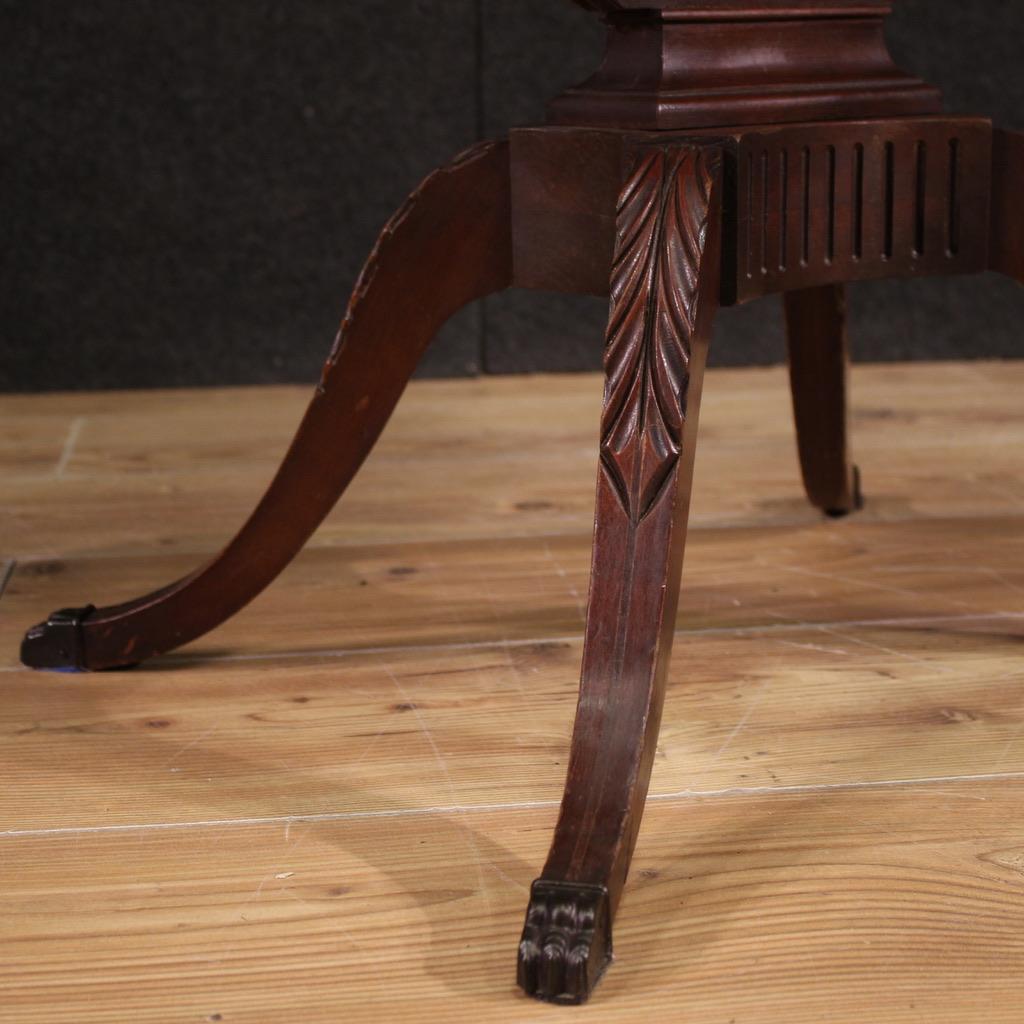 Ein Paar Beistelltische aus Holz im englischen Regency-Stil des 20. Jahrhunderts, 1960er Jahre im Angebot 5