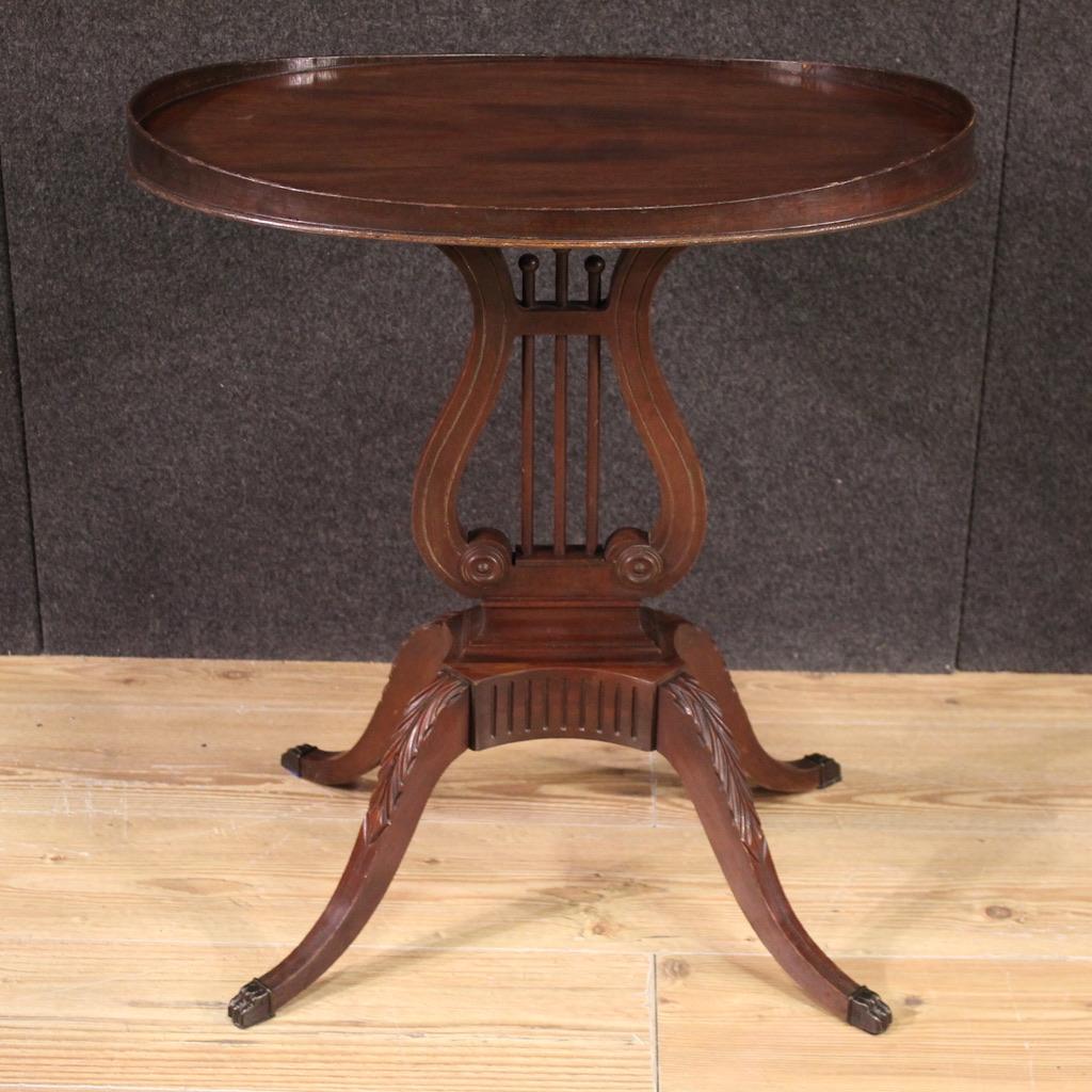 Ein Paar Beistelltische aus Holz im englischen Regency-Stil des 20. Jahrhunderts, 1960er Jahre (Mid-20th Century) im Angebot