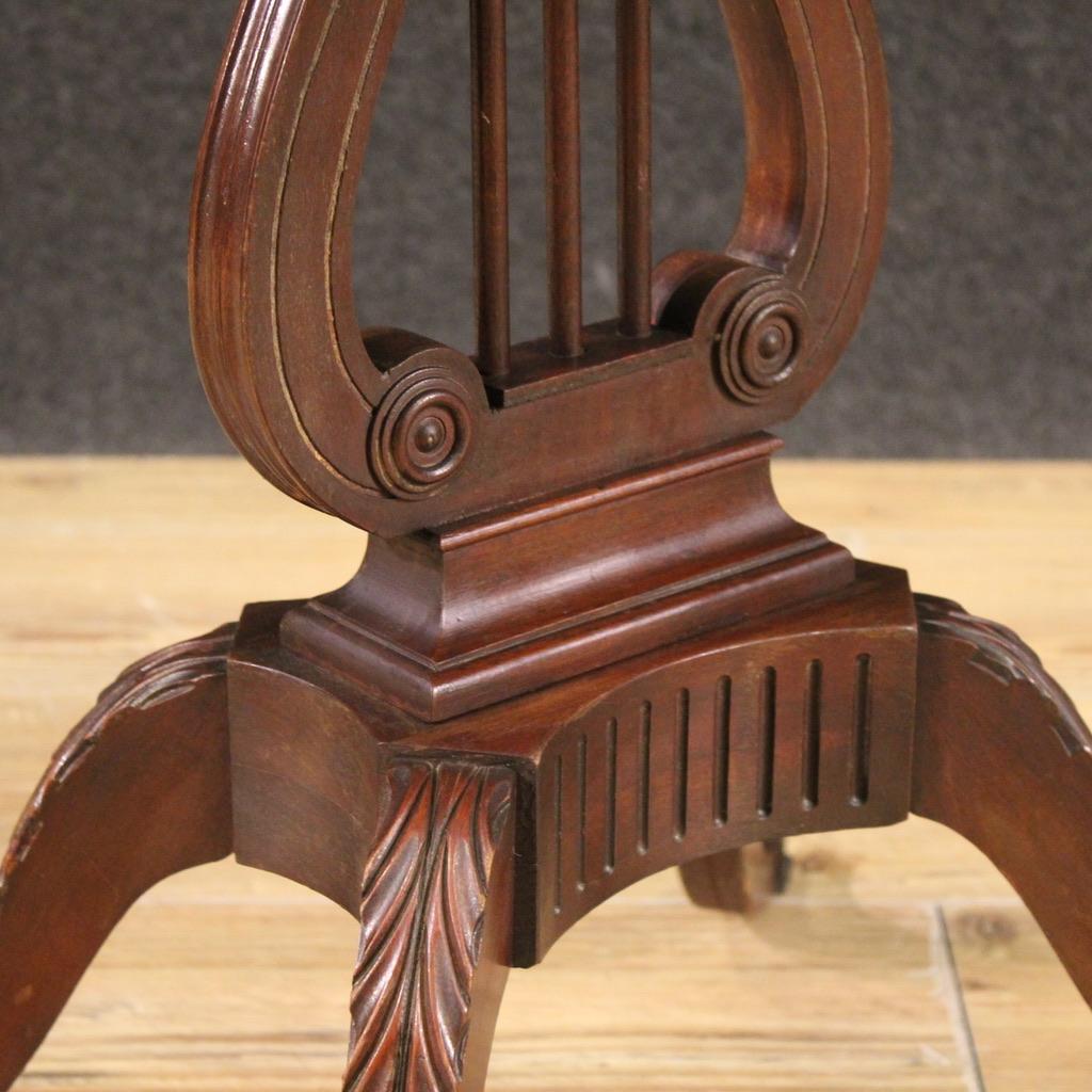 Ein Paar Beistelltische aus Holz im englischen Regency-Stil des 20. Jahrhunderts, 1960er Jahre im Angebot 1