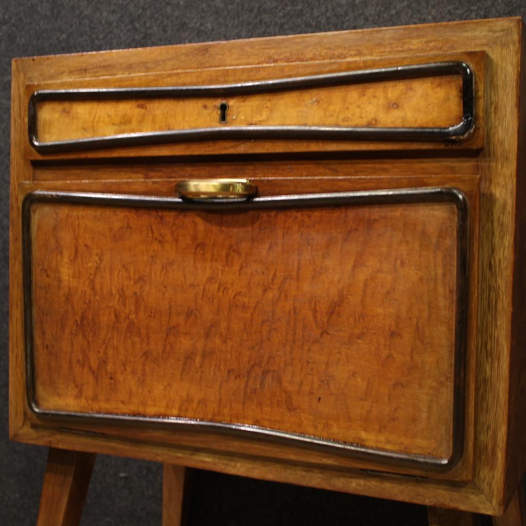 Pair of 20th Century Wood Italian Design Night Stands, 1970 in vendita 6