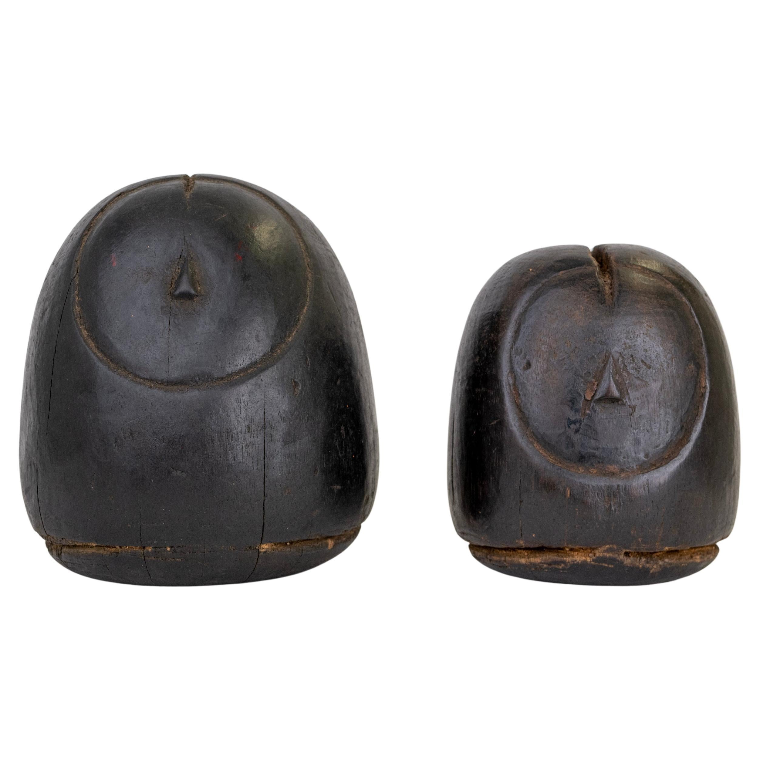Paire de moules à hibou en papier mâché du 20e siècle provenant de Birmanie en vente