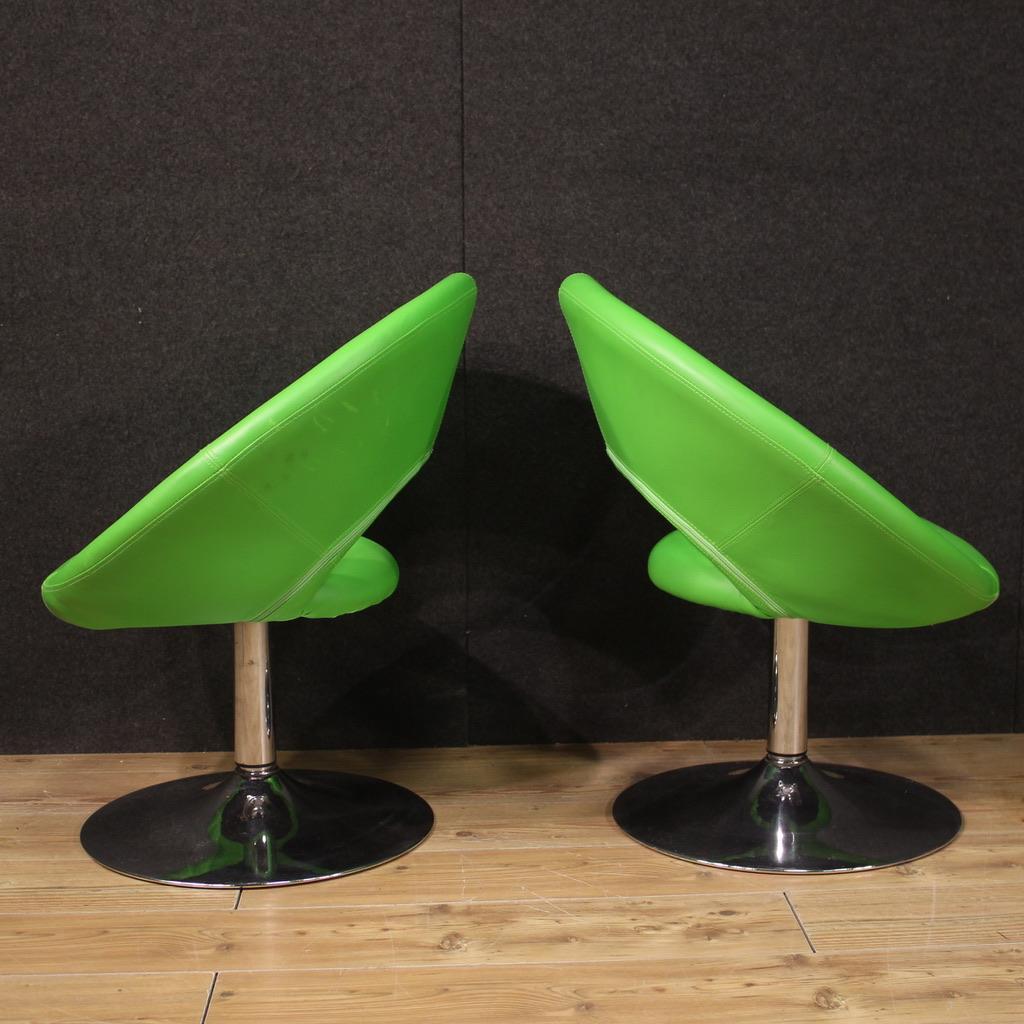 Italian Paire de fauteuils modernes italiens en simili-cuir et métal du 20e siècle, 1980 en vente