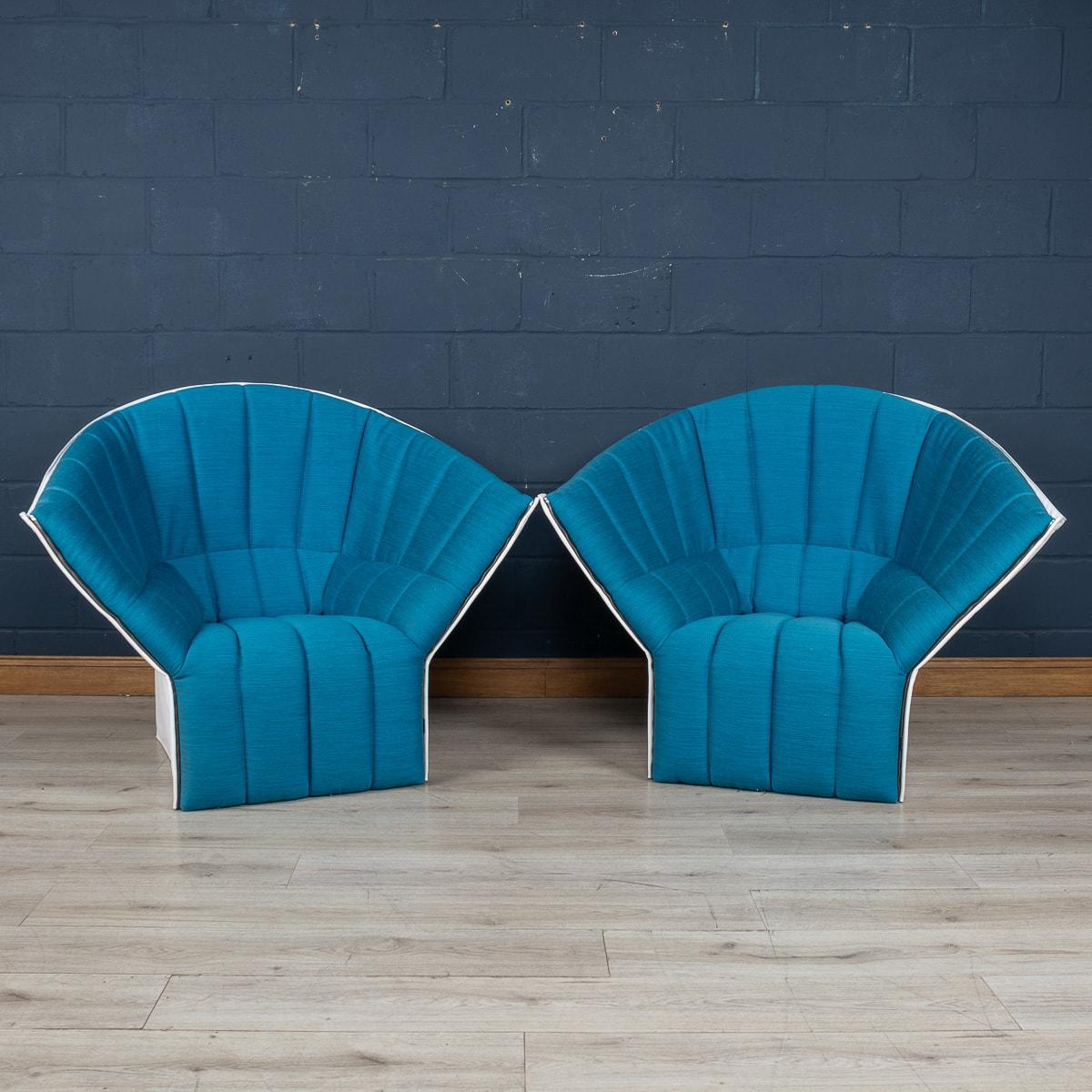 Der Sessel Moel ist ein auffälliges Stück zeitgenössischen Designs mit einer muschelartigen Silhouette. Er wurde von Inga Sampe' für Ligne Roset, Frankreich, entworfen. Mit Ausnahme des thermogeformten Gehäuses knüpft der Moel an das Know-how von