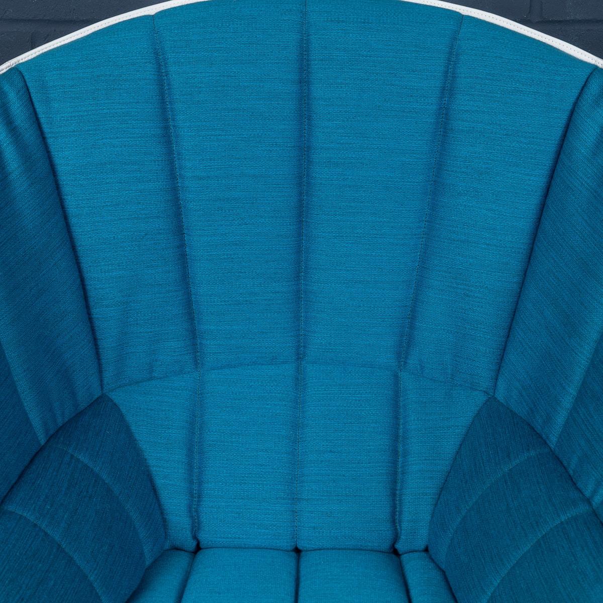 Cuir Paire de sièges Love Blue Ice Blue du 20e siècle par Inga Sampe' pour Ligne Roset, France en vente