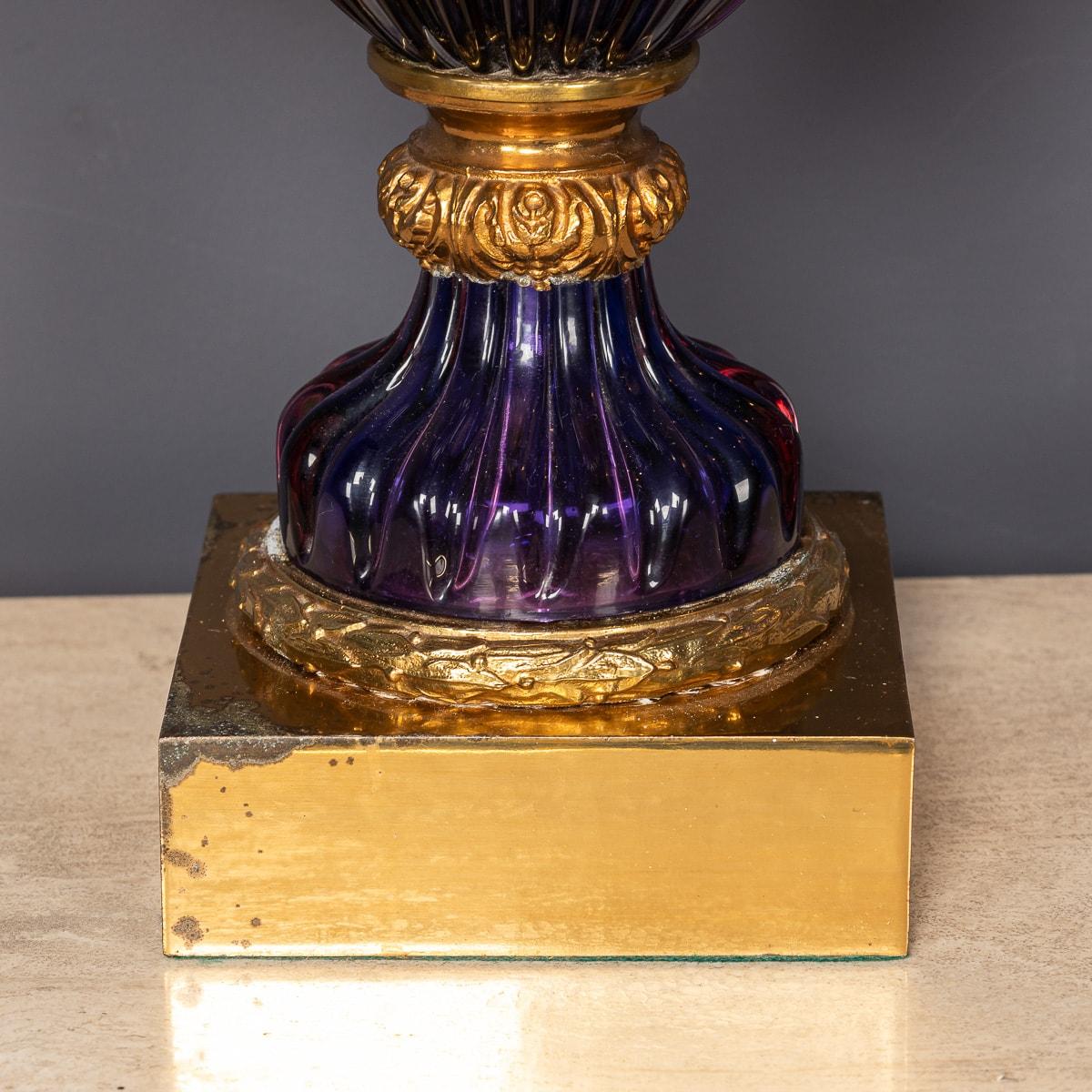 Pair Of 20thC Neoclassical Murano Glass Lamps With Peacock Feather Shades c.1950 11