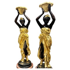 Paar Bronzeskulpturen aus dem 21. Jahrhundert, Höhe: 240 cm