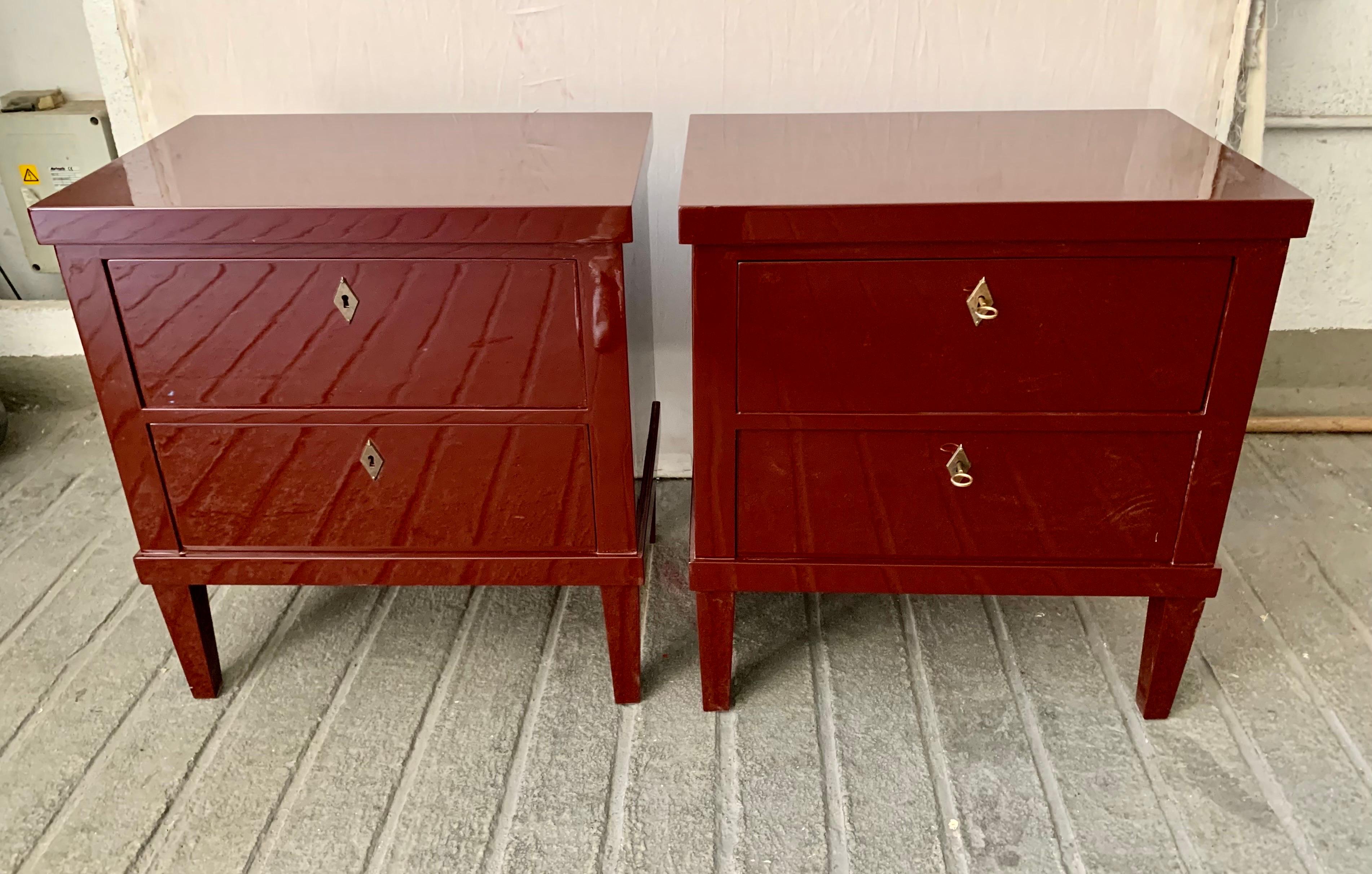 Paire de commodes ou de tables de chevet laquées du 21e Maooron de style Biedermeier en vente 5
