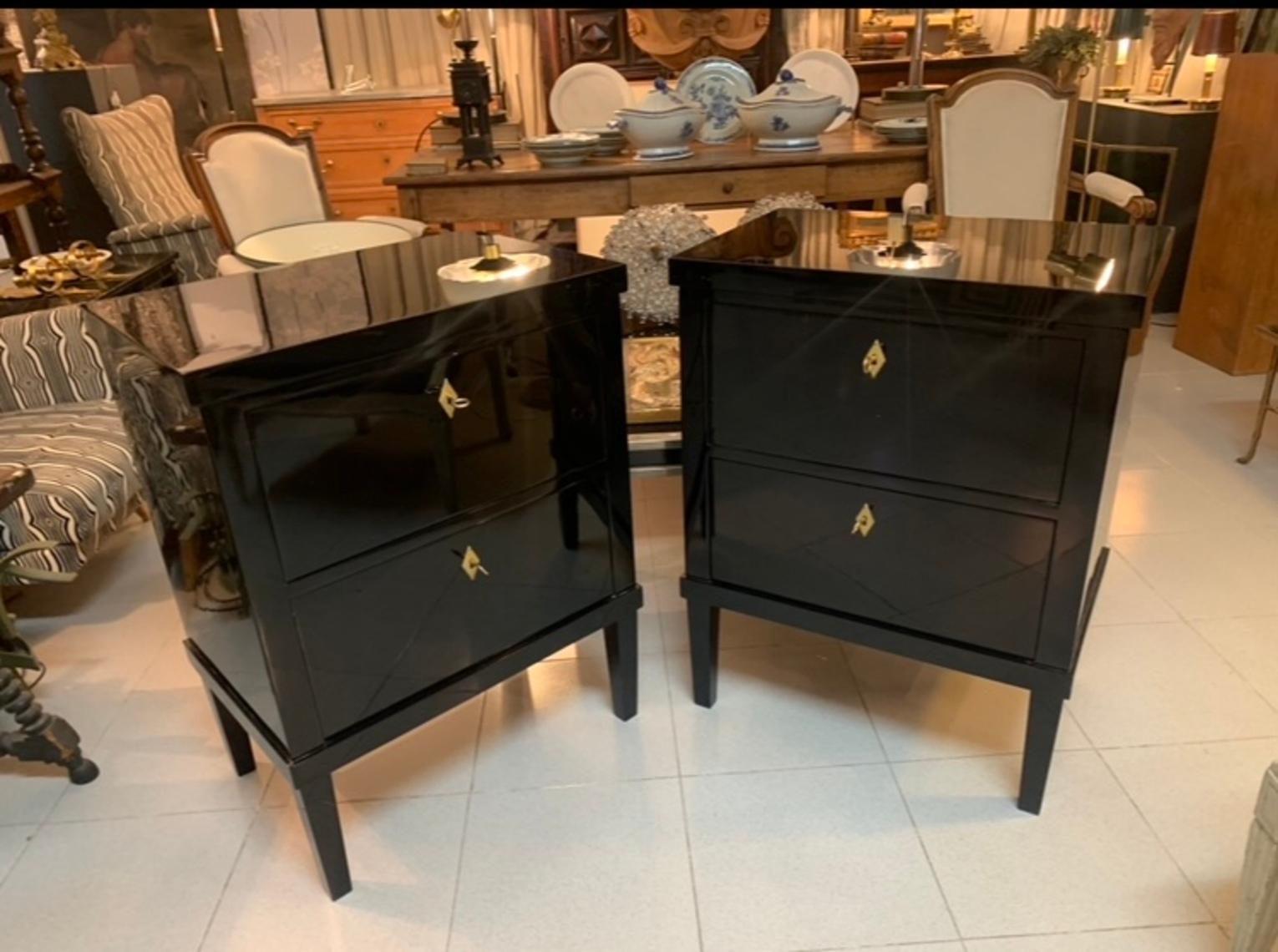 Pair of 21st Small Black Lacquered Commodes or Bedside Tables Biedermeier Style 12