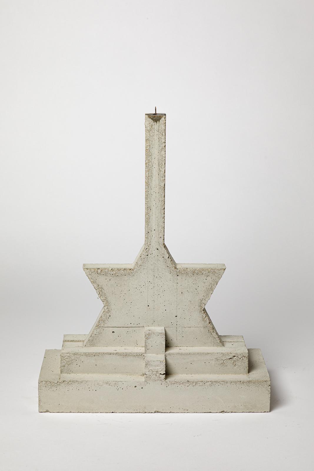 Béton paire de chandeliers du 21ème siècle design brutaliste lampe de table par Les usagers en vente