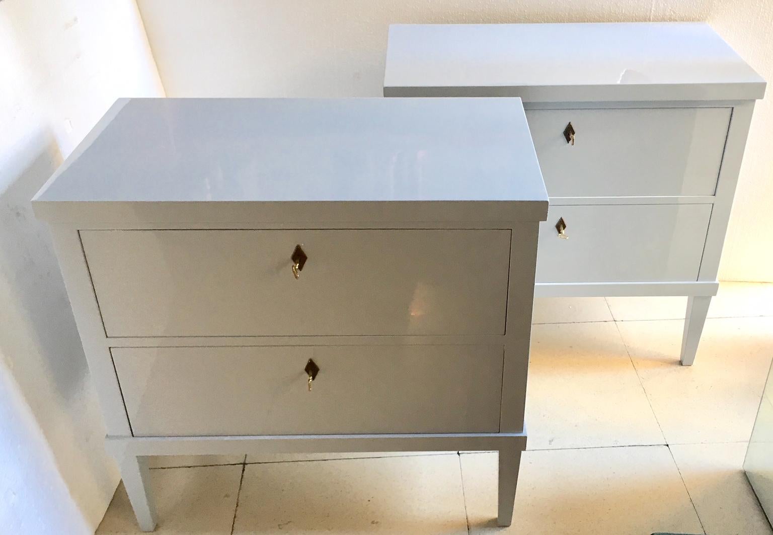 Pair of  21th Gray-White Lacquered Commodes or Bedside Tables Biedermeier Style For Sale 9