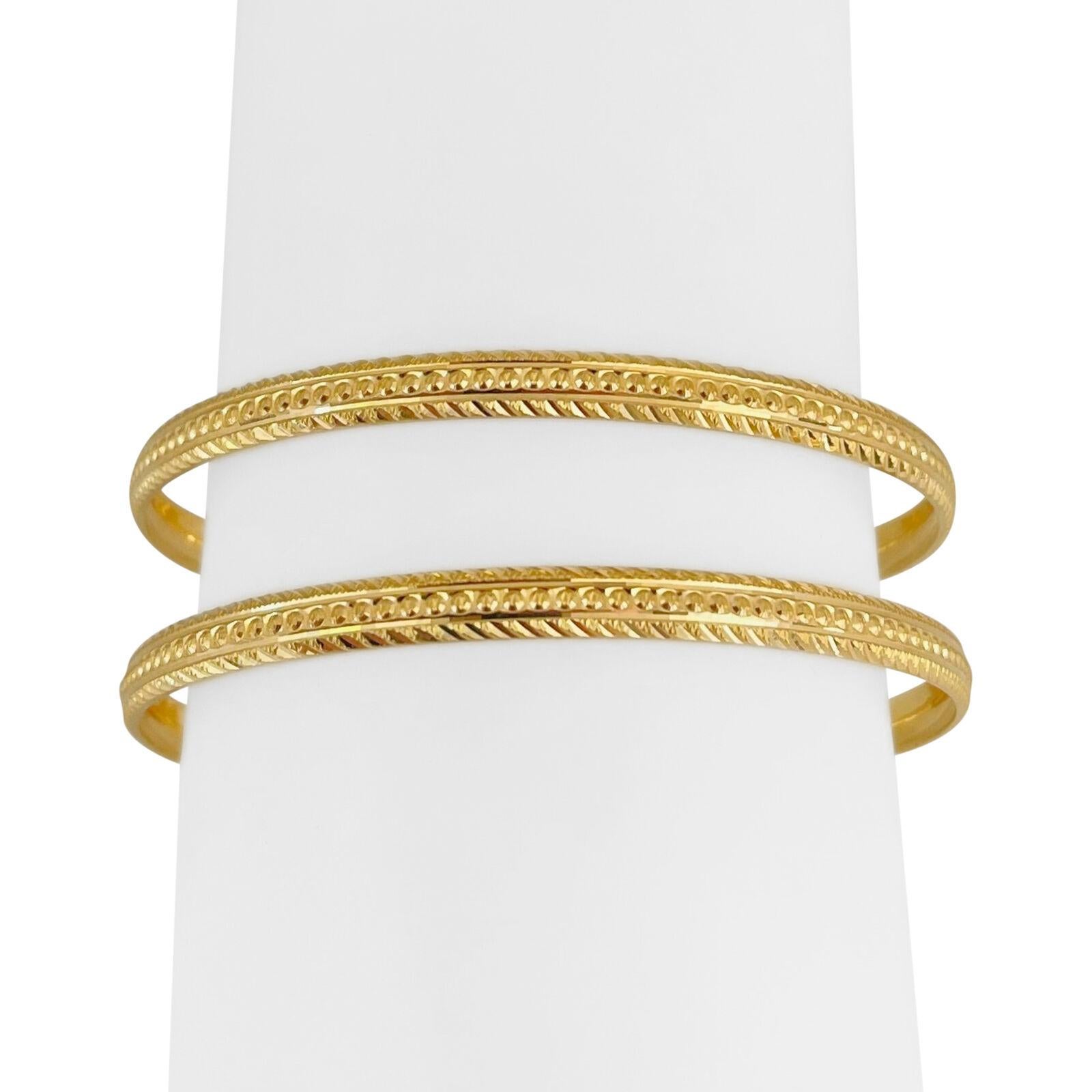 Women's or Men's Pair of 22 Karat Yellow Gold Diamond Cut Beaded Bangle Bracelets