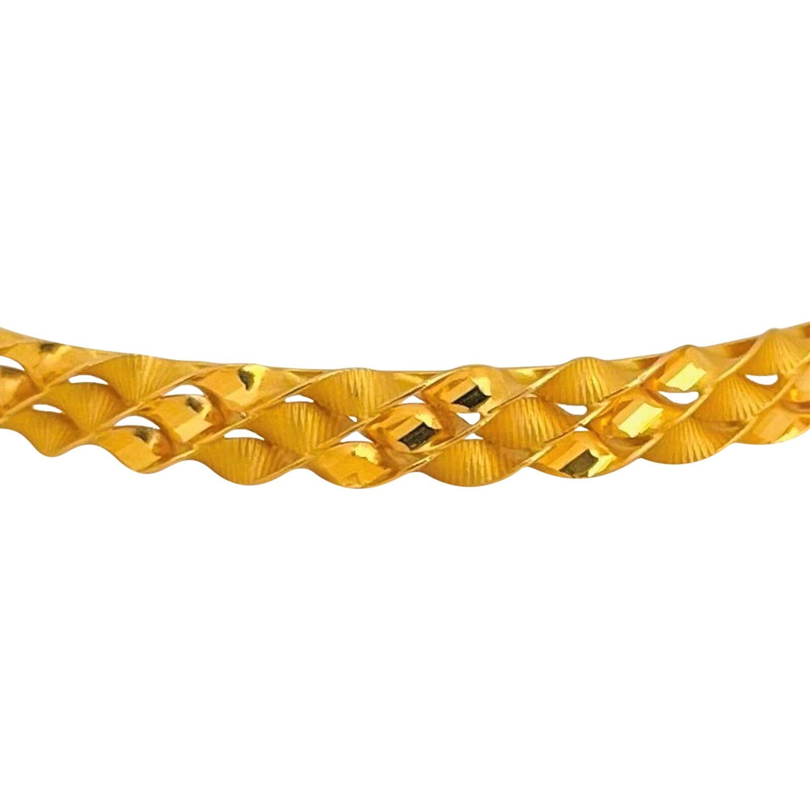 Pair of 22 Karat Yellow Gold Solid Diamond Cut Twisted Bangle  In Good Condition In Guilford, CT