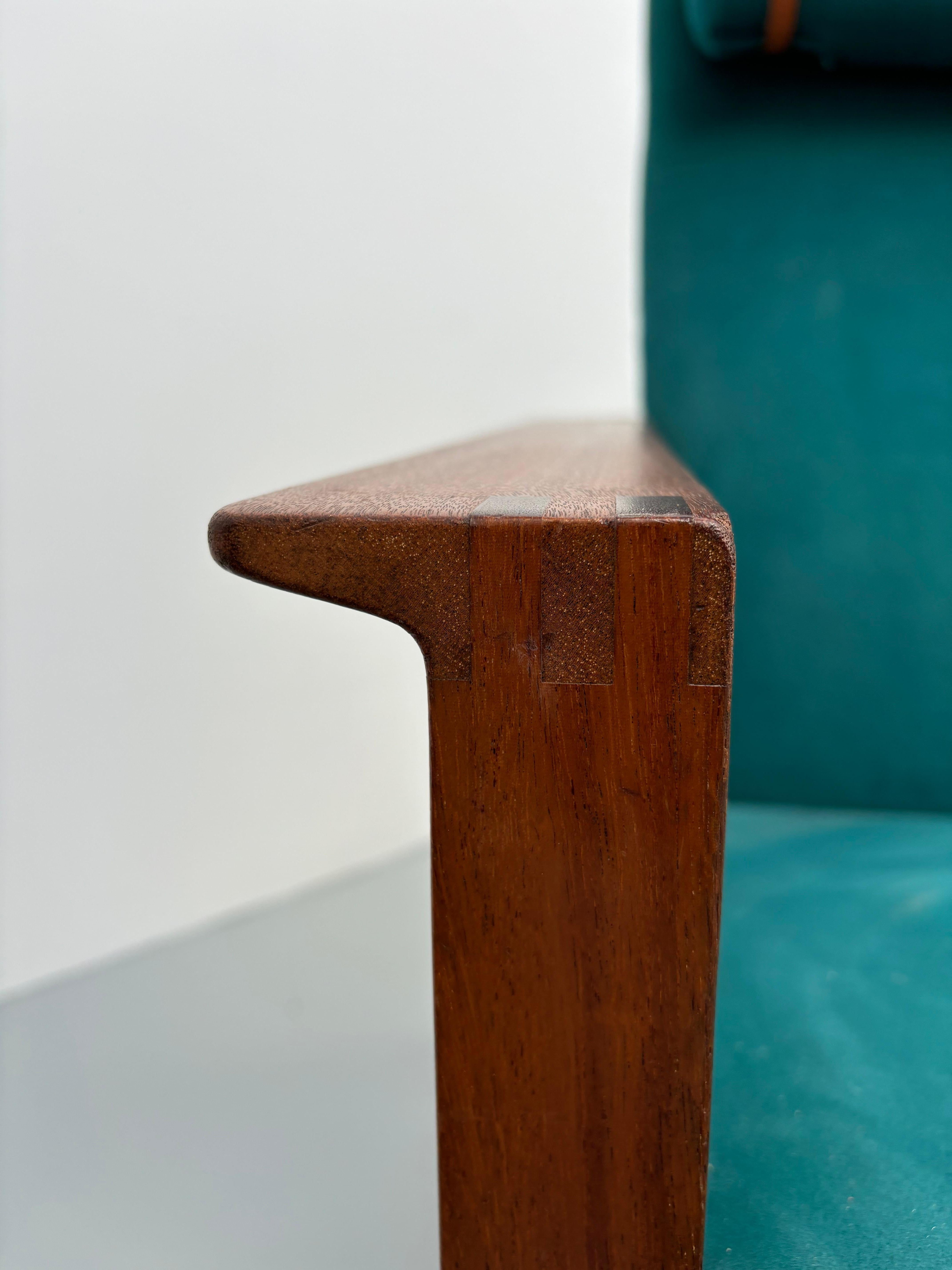 Pair of 2254 armchairs by Børge Mogensen For Sale 4