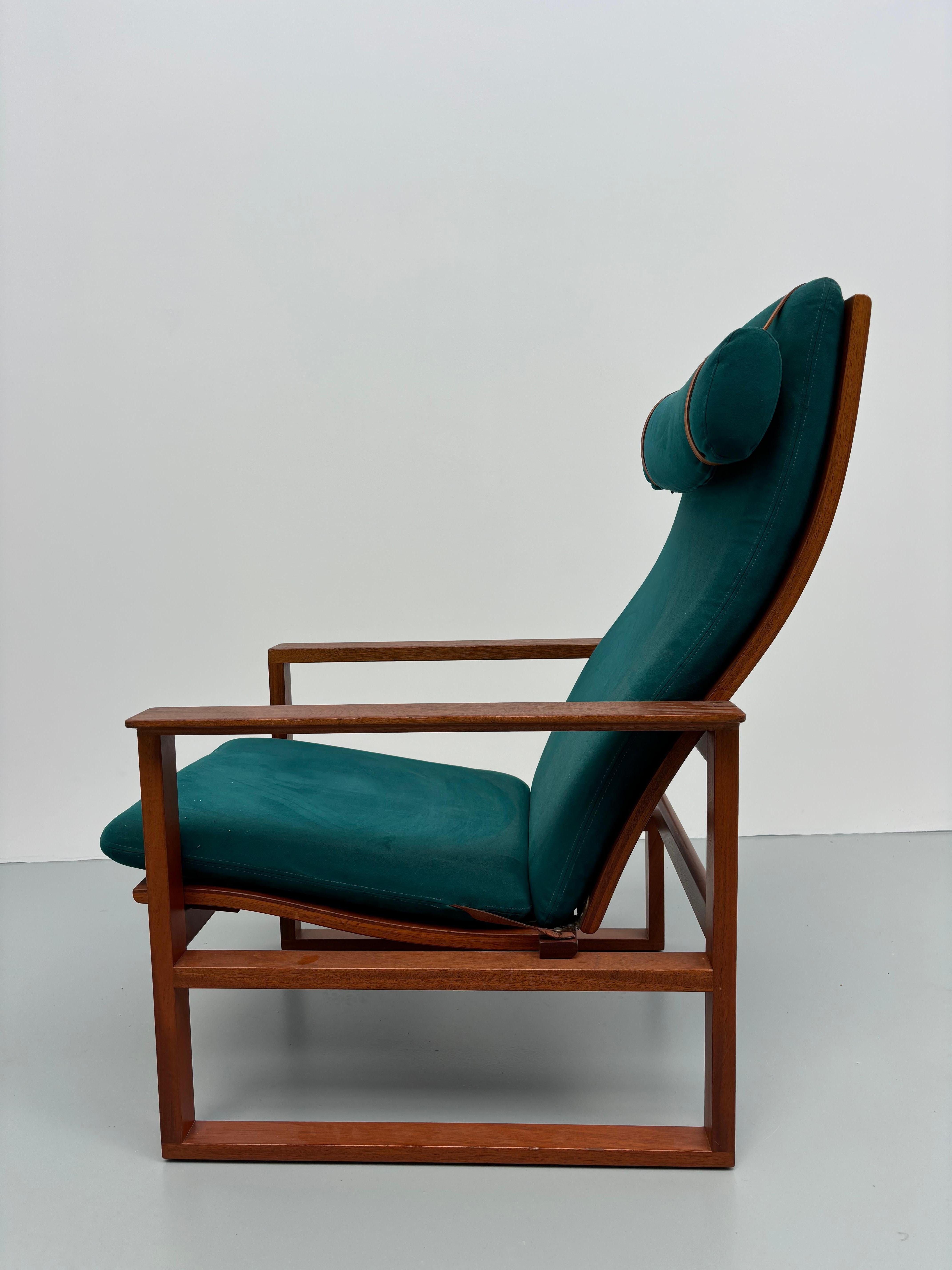 Pair of 2254 armchairs by Børge Mogensen For Sale 5
