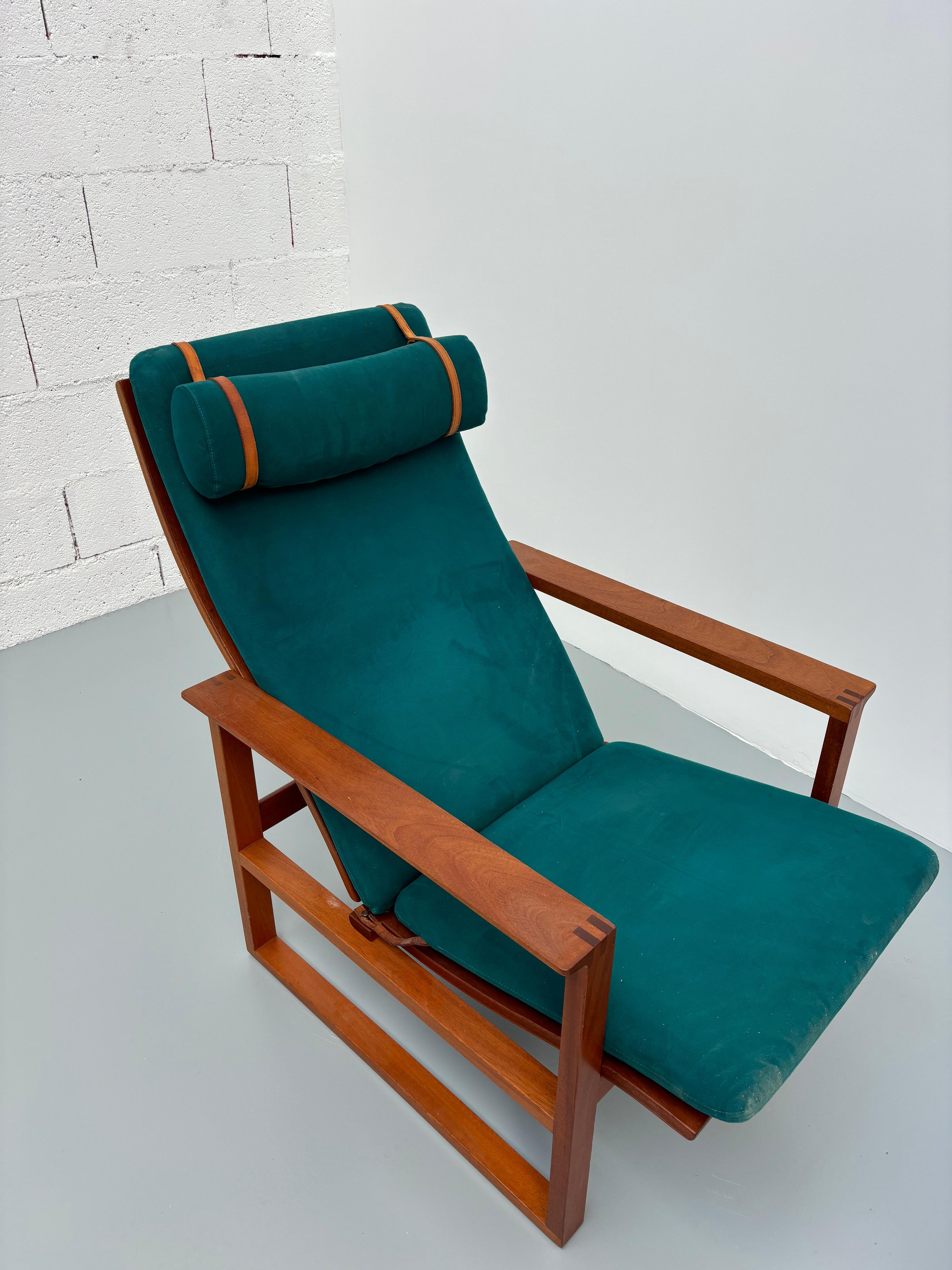 Pair of 2254 armchairs by Børge Mogensen For Sale 10