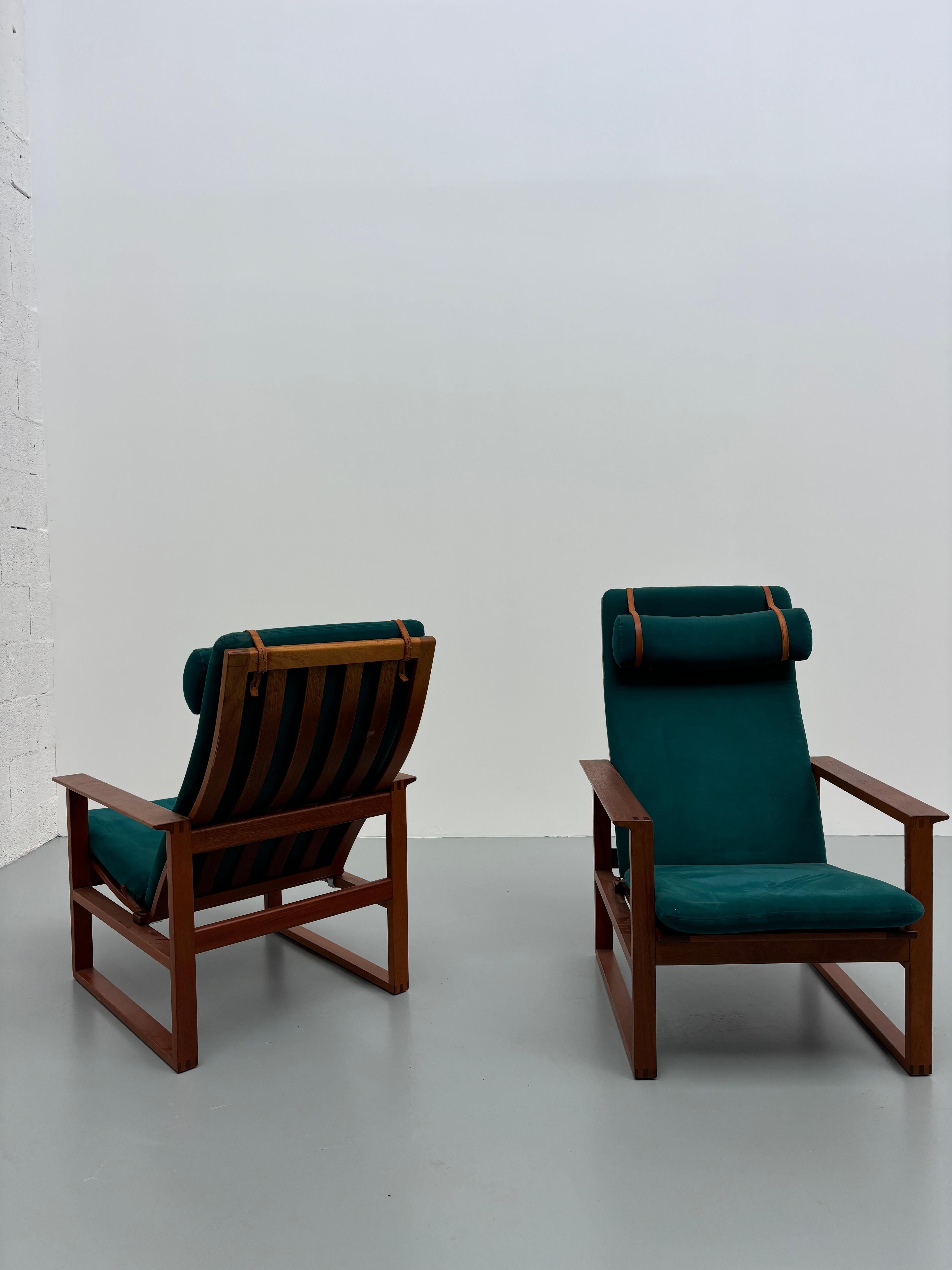 Pair of 2254 armchairs by Børge Mogensen In Good Condition For Sale In SAINT-OUEN-SUR-SEINE, FR