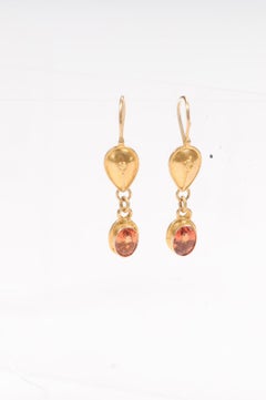Paar Granatohrringe aus 22K Gold
