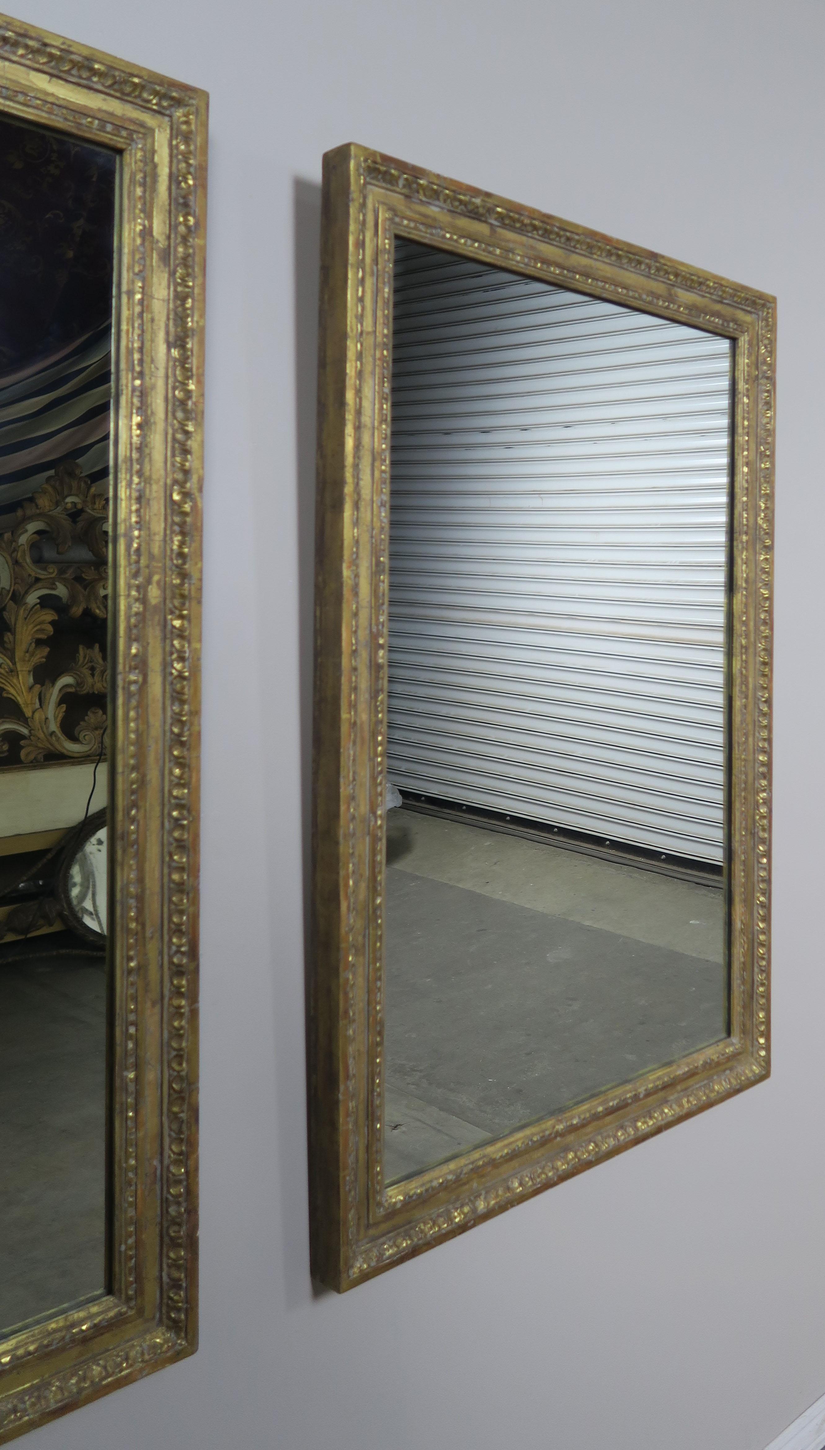 Paar geschnitzte Spiegel aus 22 Karat Blattgold von Melissa Levinson im Angebot 2