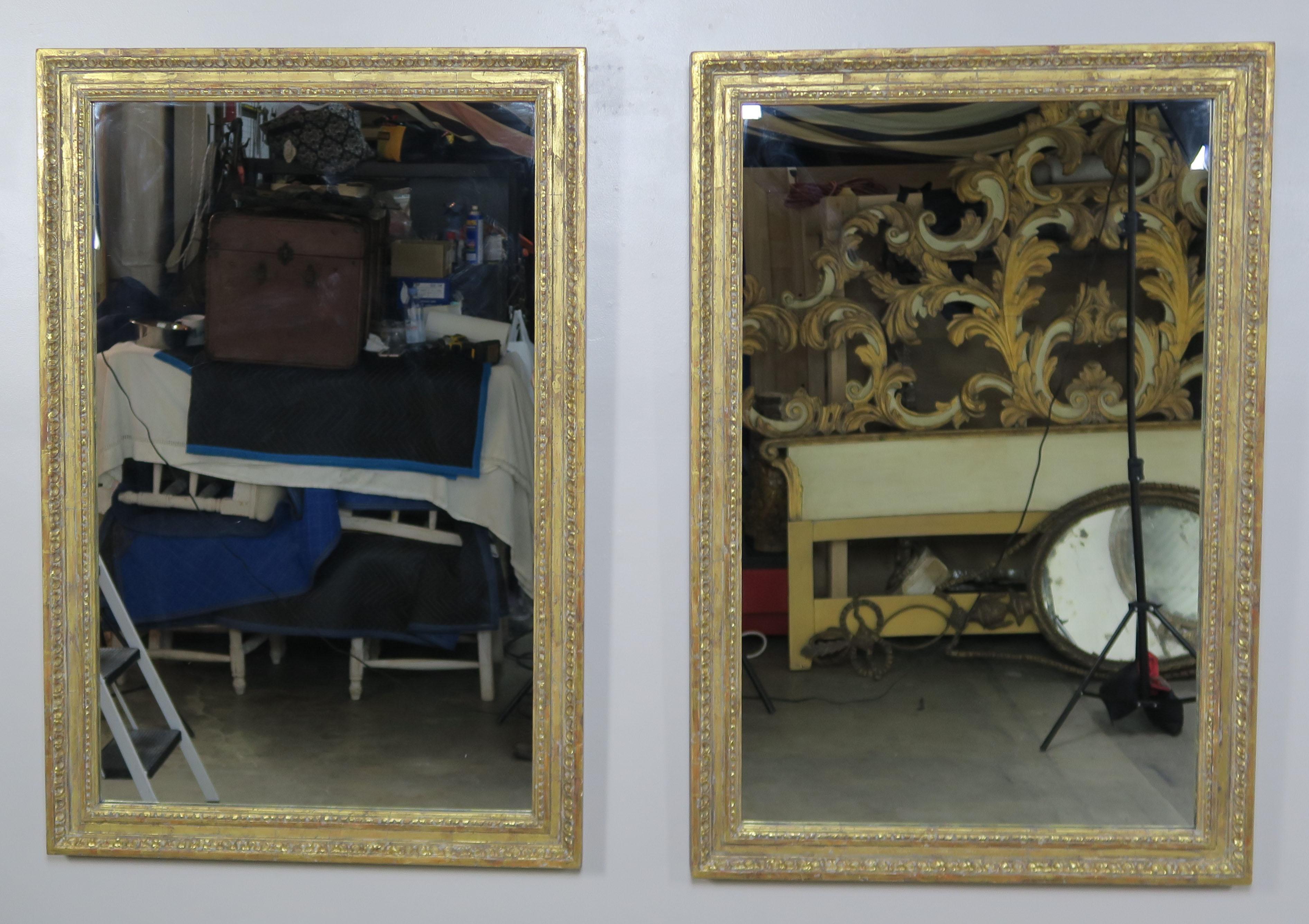 Paar geschnitzte Spiegel aus 22 Karat Blattgold von Melissa Levinson im Angebot 5