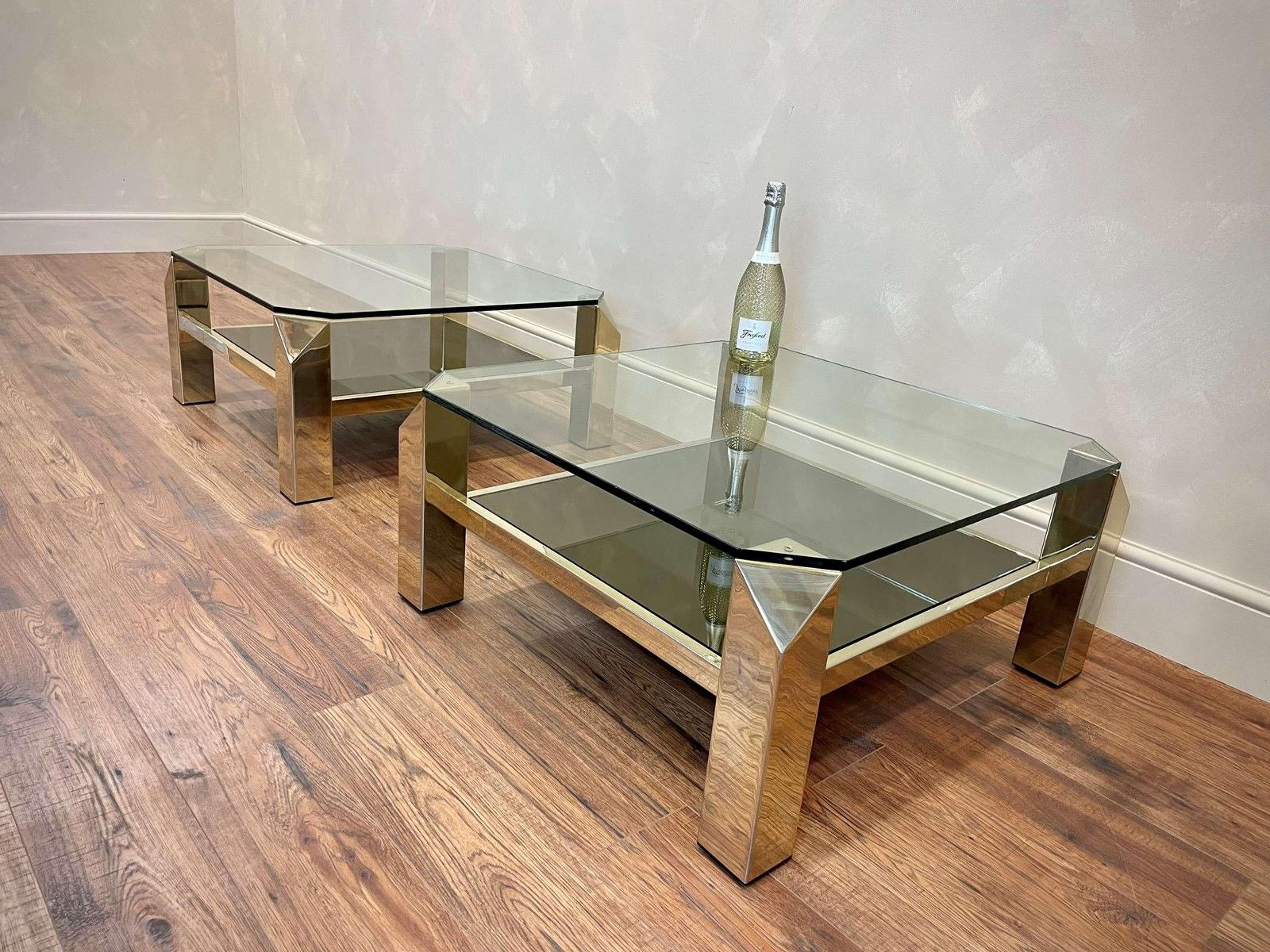 Stunning pair of 23ct gold plated, Hollywood Regency, large scale coffee tables.
By Belgo Chrome, circa 1970. Stamped.
Belgo chrome is famous for its quality products in brass or gold-plated metal, often in the Hollywood Regency style.
Unique