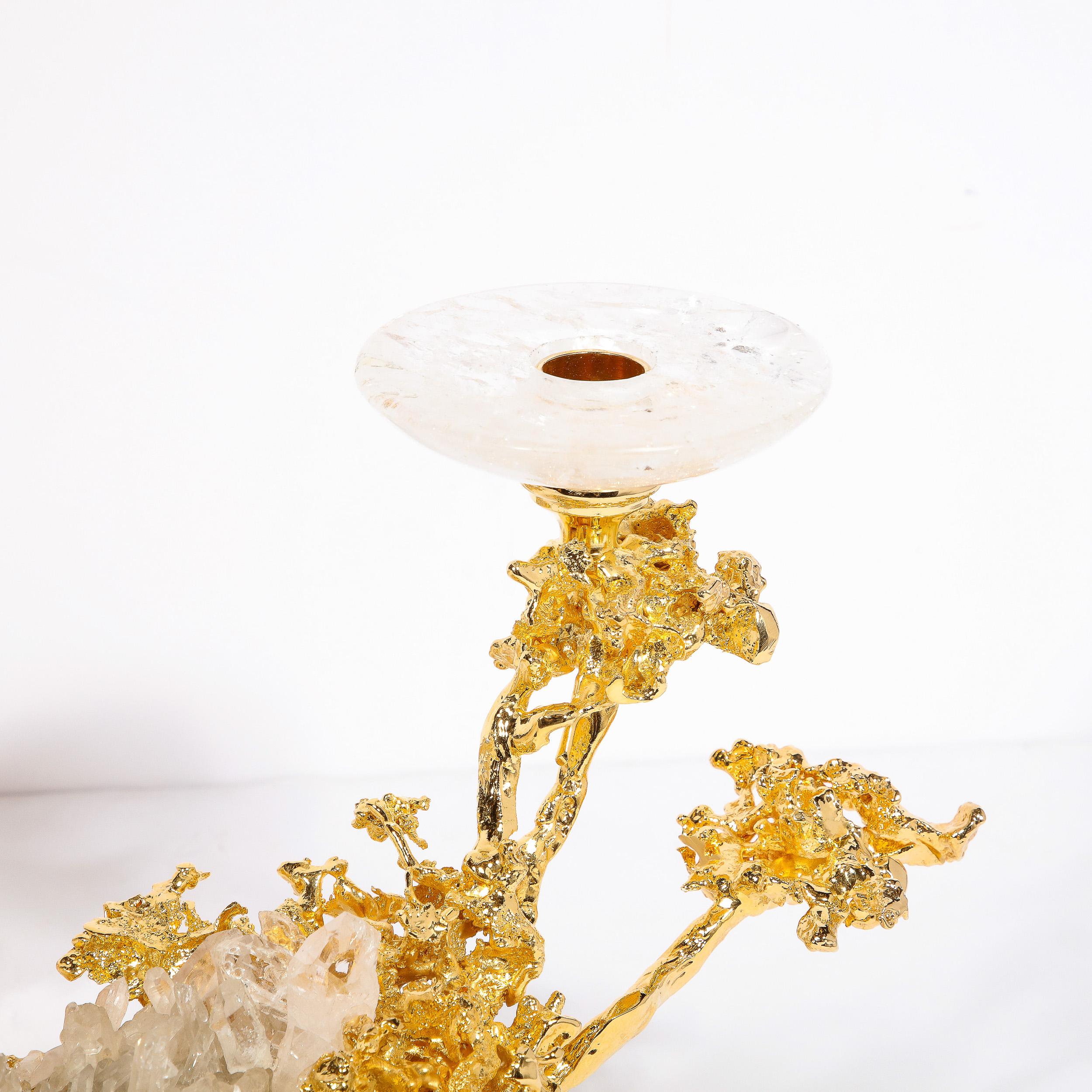 Ein Paar niedrige 24 Karat Gold-Kerzenhalter mit Bergkristallen von Claude Boeltz im Zustand „Hervorragend“ im Angebot in New York, NY
