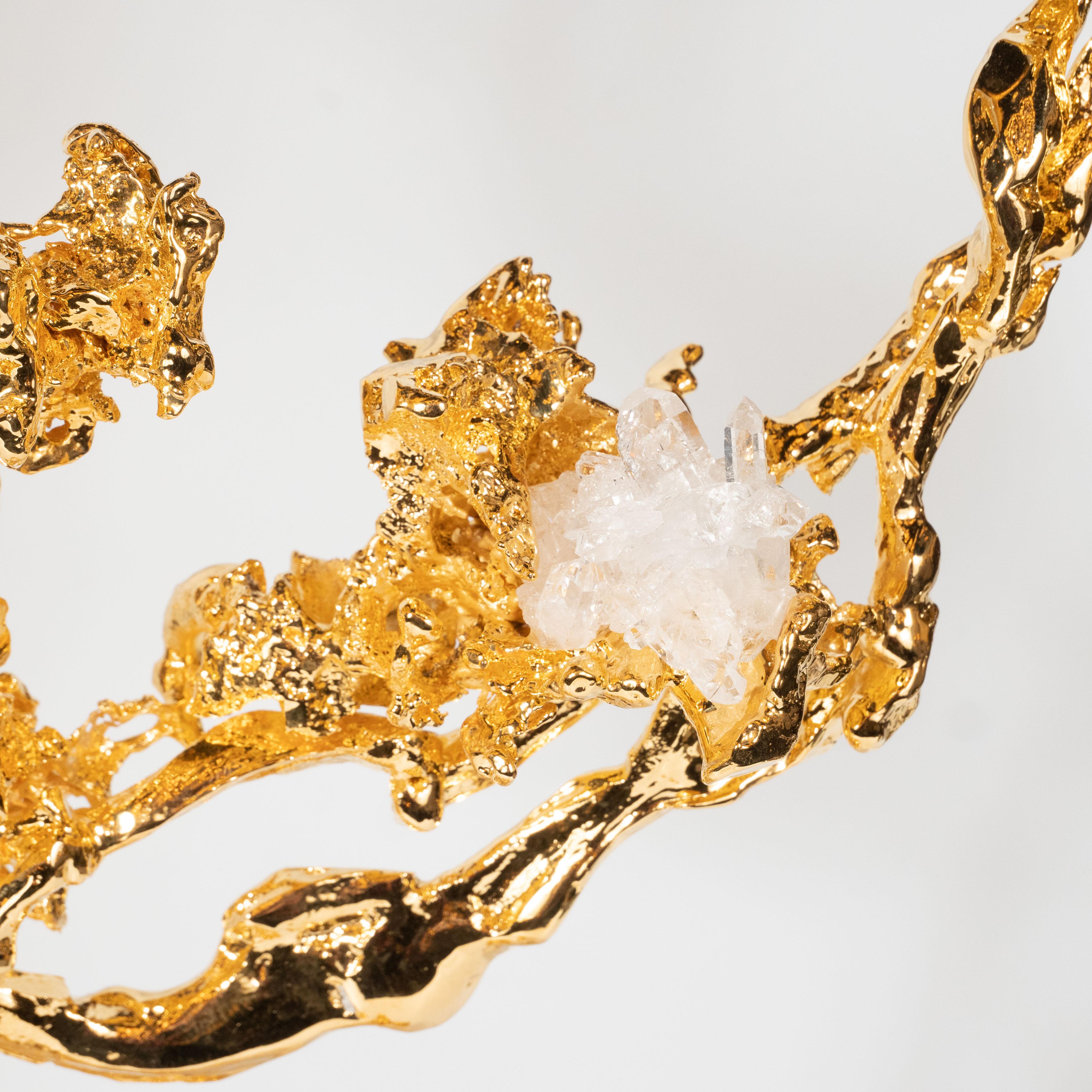Francese Coppia di candelieri a doppio ramo in oro 24kt con cristalli di rocca, Claude Boeltz in vendita