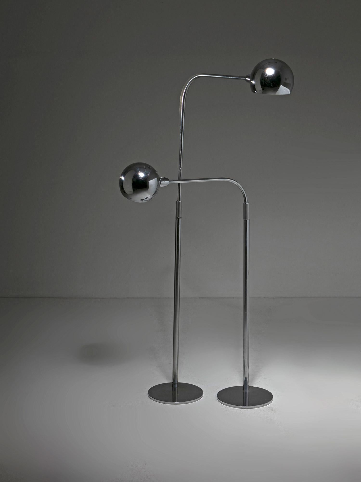 Pair of 25 Chrome Expandable Floor Lamps by Sergio Asti for Candle, Italy, 1960s In Good Condition For Sale In Milan, IT