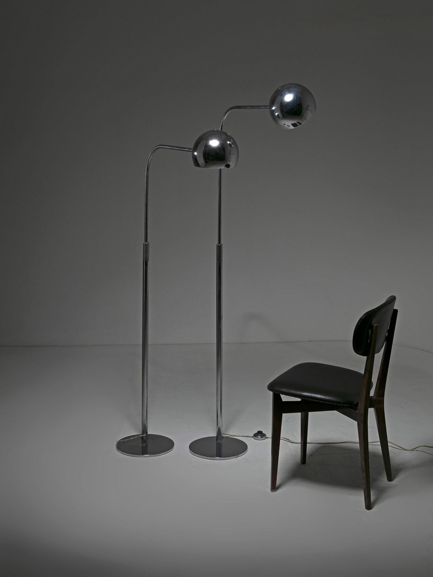 Mid-20th Century Pair of 25 Chrome Expandable Floor Lamps by Sergio Asti for Candle, Italy, 1960s For Sale
