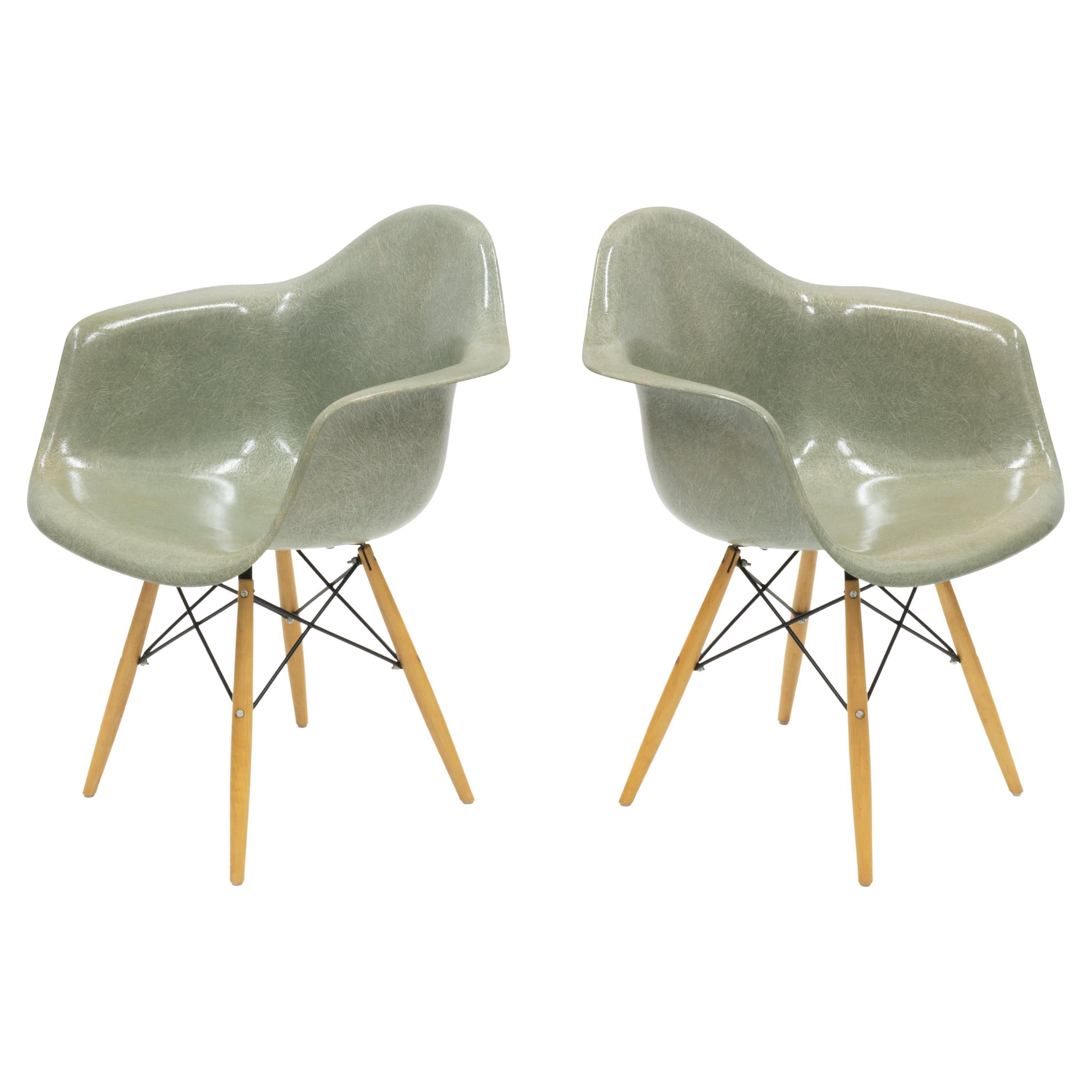 How do I adjust a Herman Miller chair?