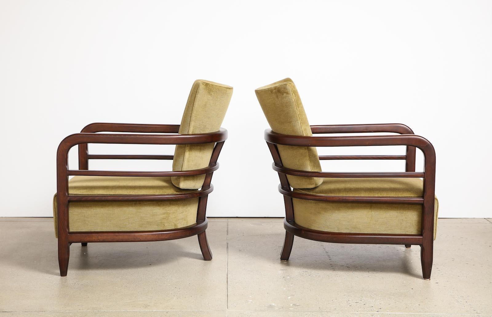 Pair of 3-Leg Lounge Chairs 1