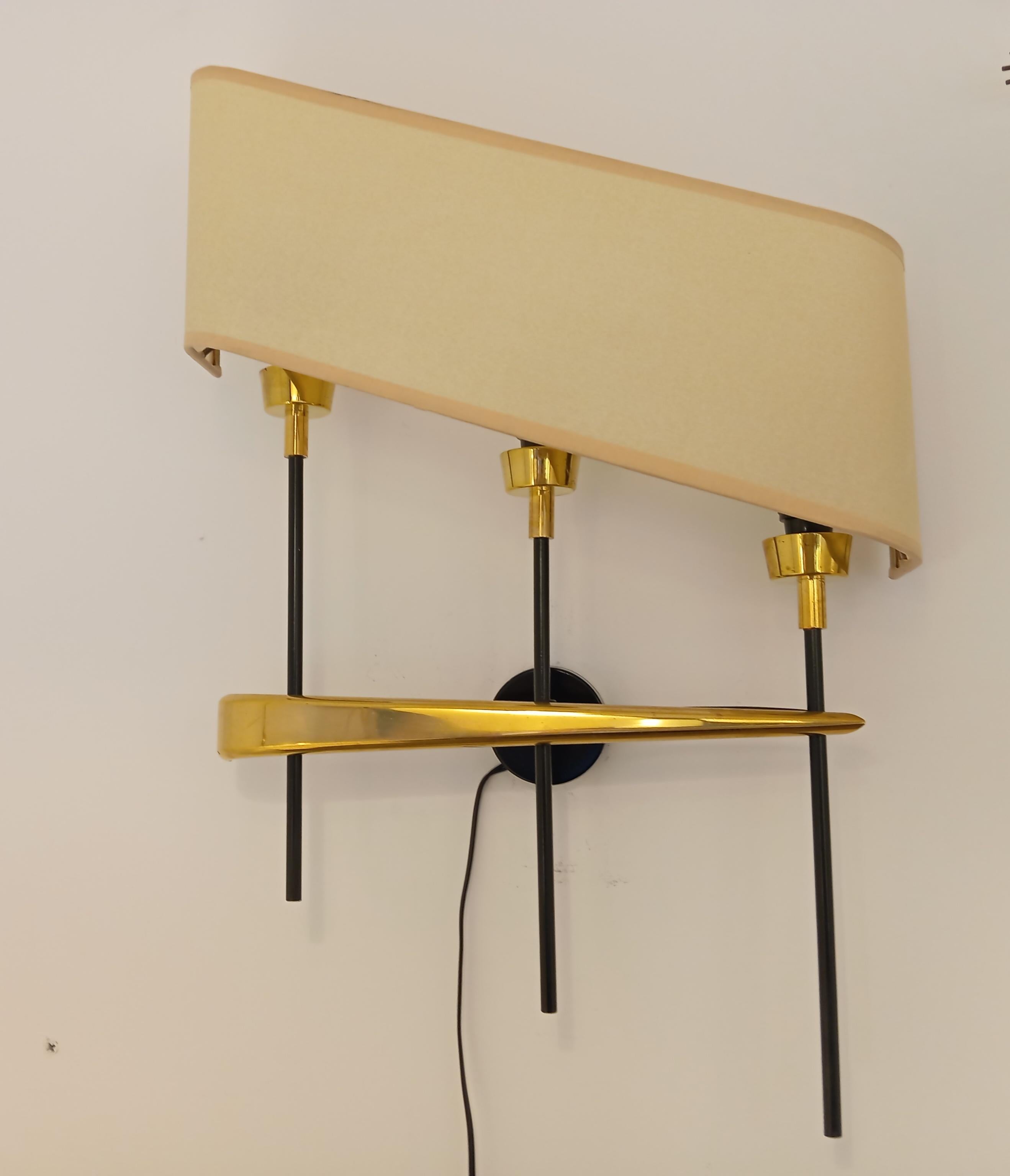 Pareja de apliques de pared de 3 luces, R. Lunel circa 1950 en venta 4