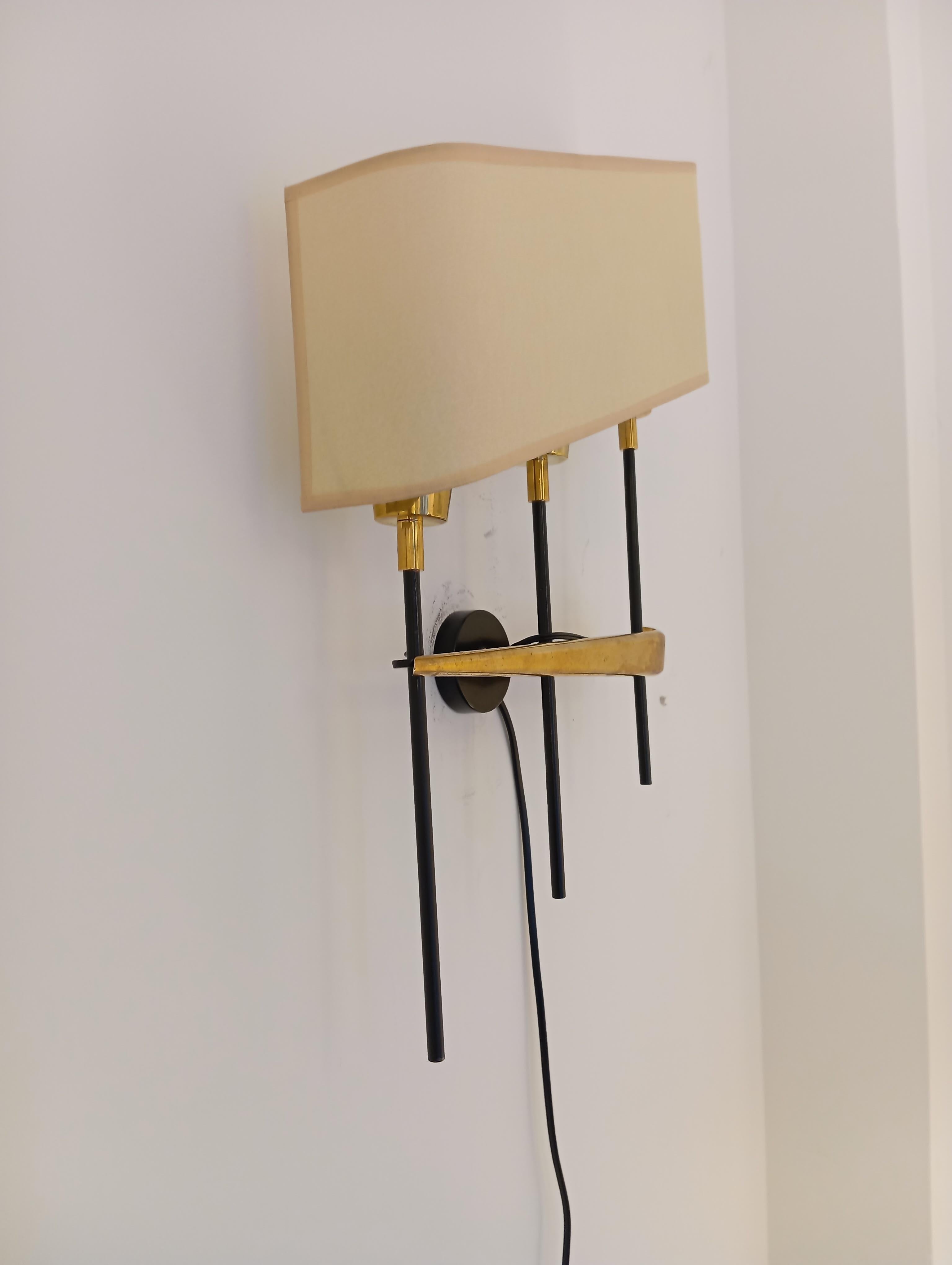 Pareja de apliques de pared de 3 luces, R. Lunel circa 1950 Metal en venta