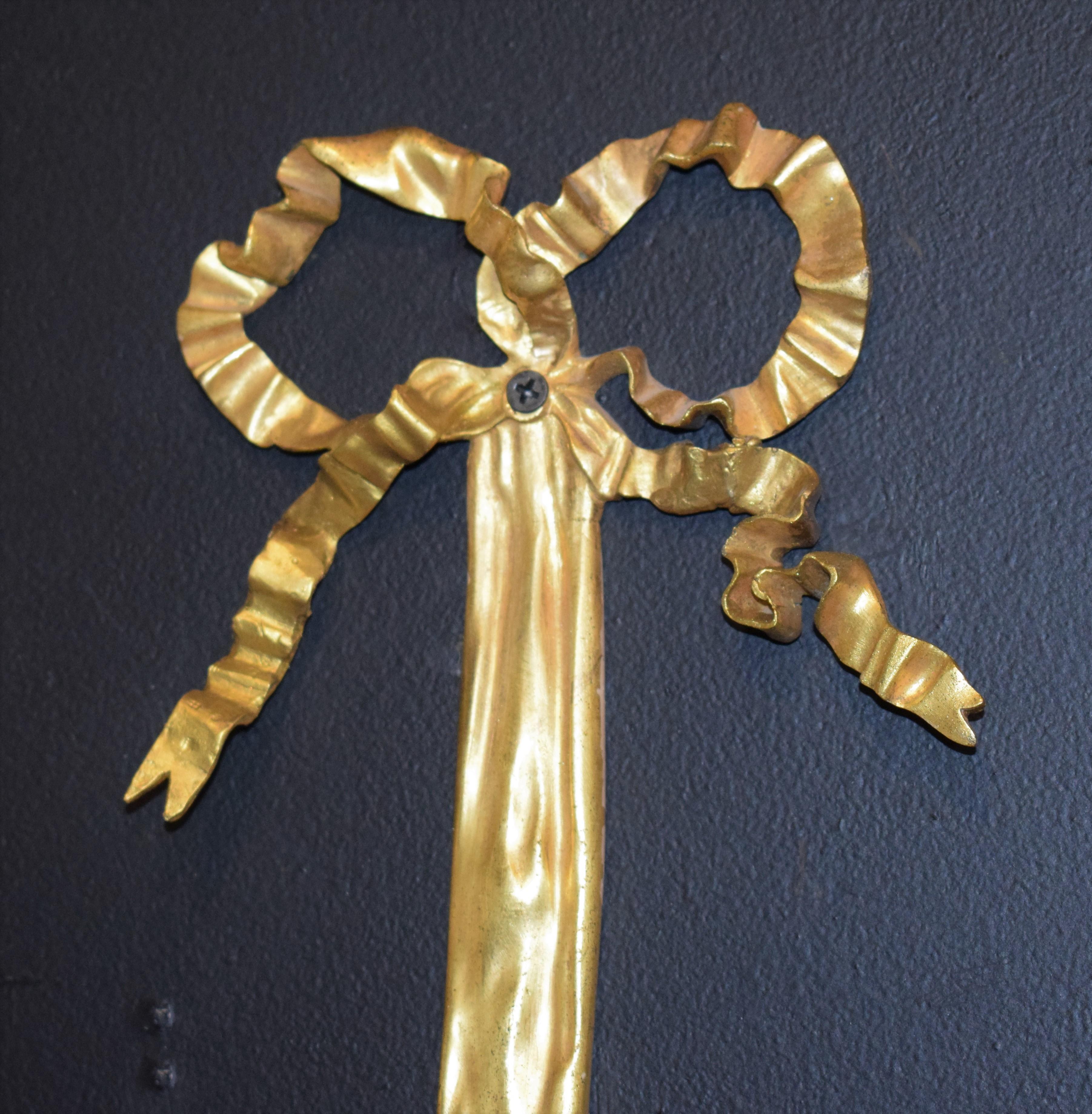 Pareja de Apliques de 3 Luces Estilo Luis XVI Bronce en venta