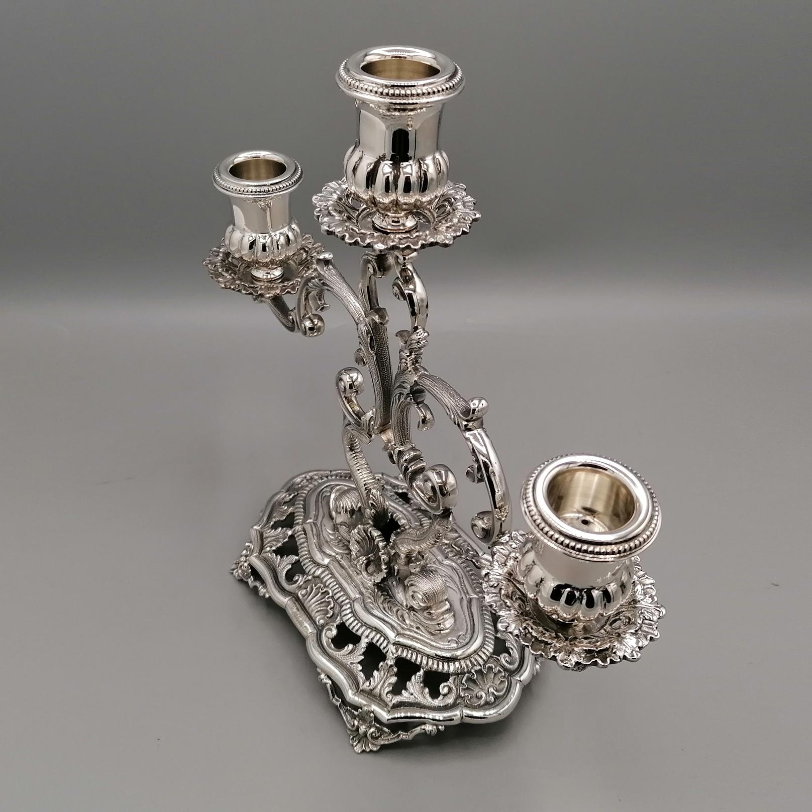 Paar 3-flammige italienische Kandelaber aus massivem Silber im Barockstil im Angebot 2