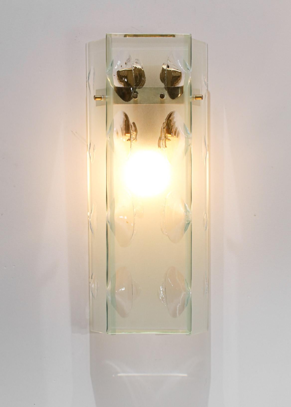 Pair of 3 Pane Frosted Glass Sconces Max Ingrand Style Fontana Arte Attrib- G100 In Good Condition For Sale In Lyon, FR