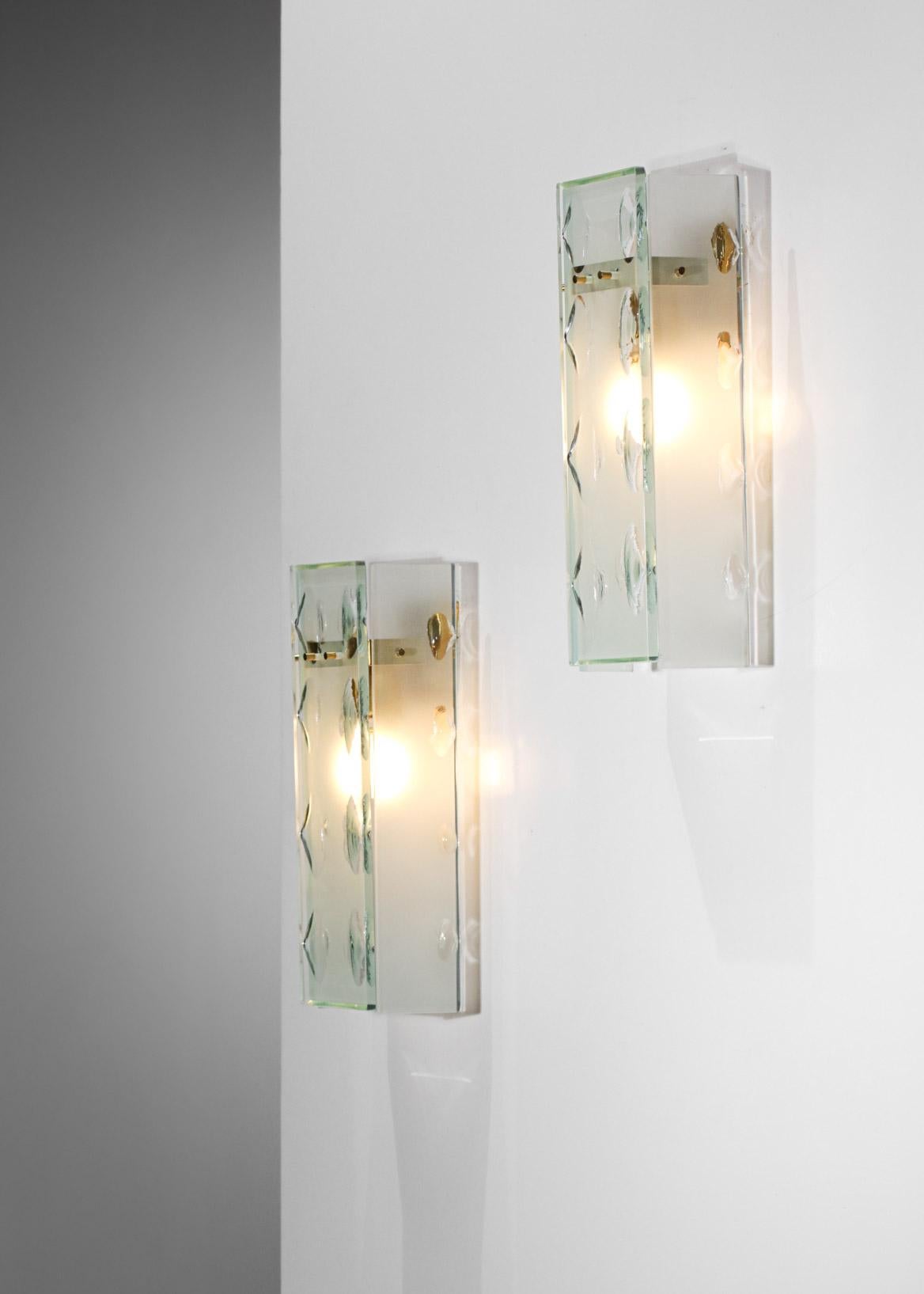 Mid-20th Century Pair of 3 Pane Frosted Glass Sconces Max Ingrand Style Fontana Arte Attrib- G100 For Sale
