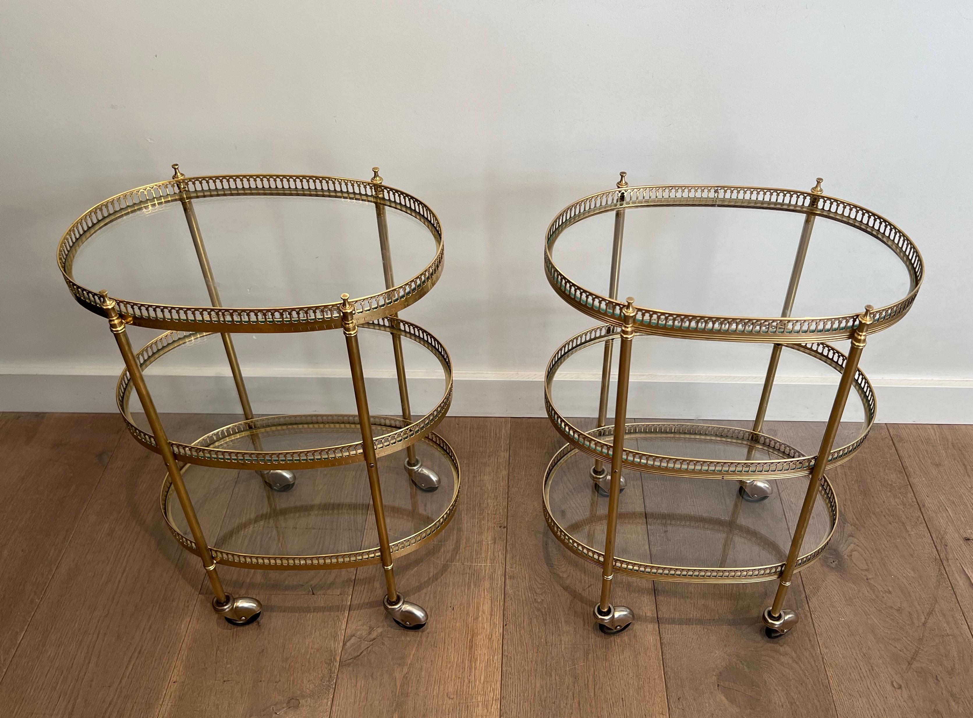 Pair of 3 Tiers Oval Brass Drinks Trolley in the Style of Maison Jansen In Good Condition In Marcq-en-Barœul, Hauts-de-France