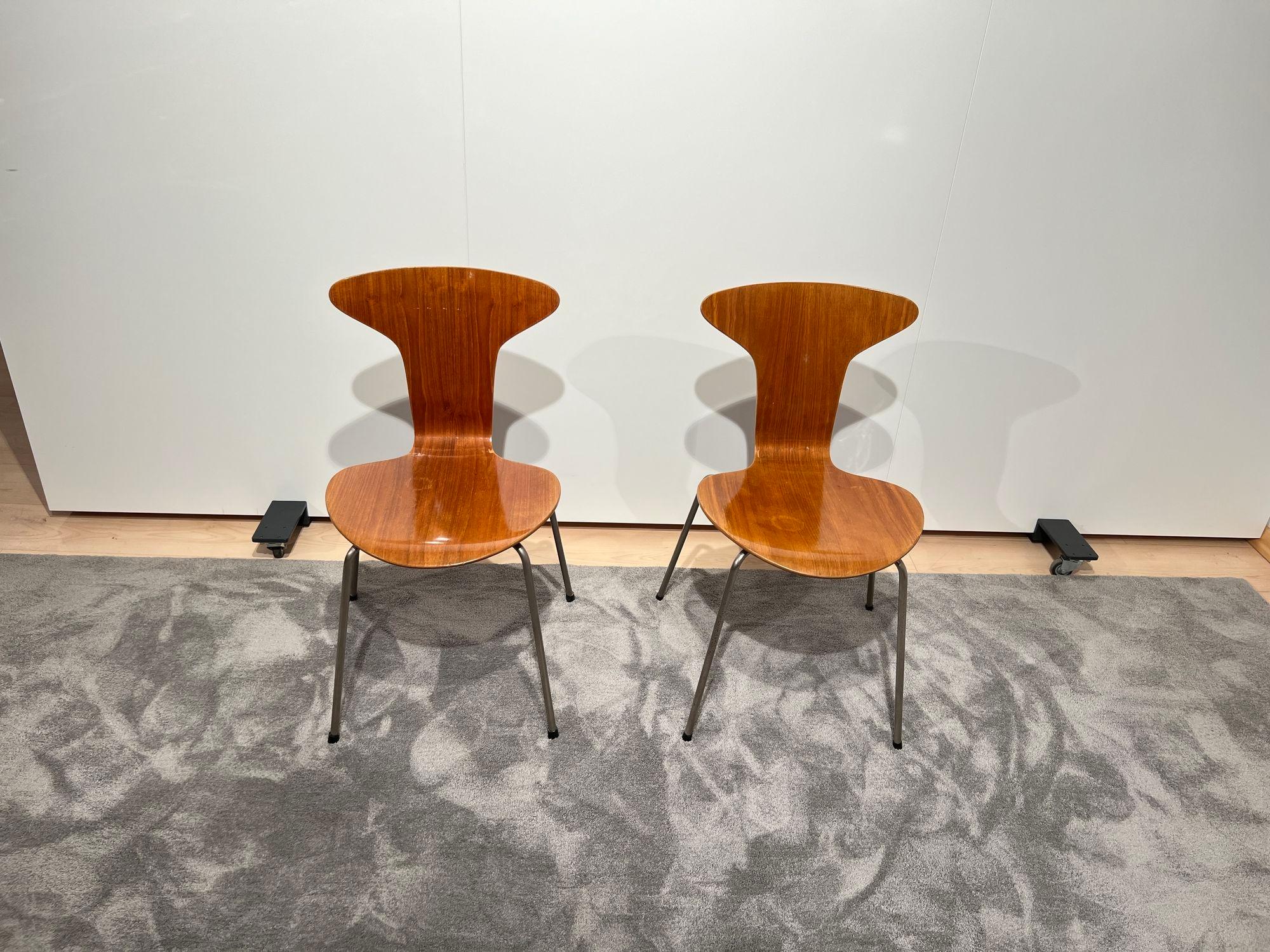 Pair of 3105 'Mosquito' Chairs by Arne Jacobsen, F. Hansen, Teak, Denmark, 1950s In Fair Condition For Sale In Regensburg, DE