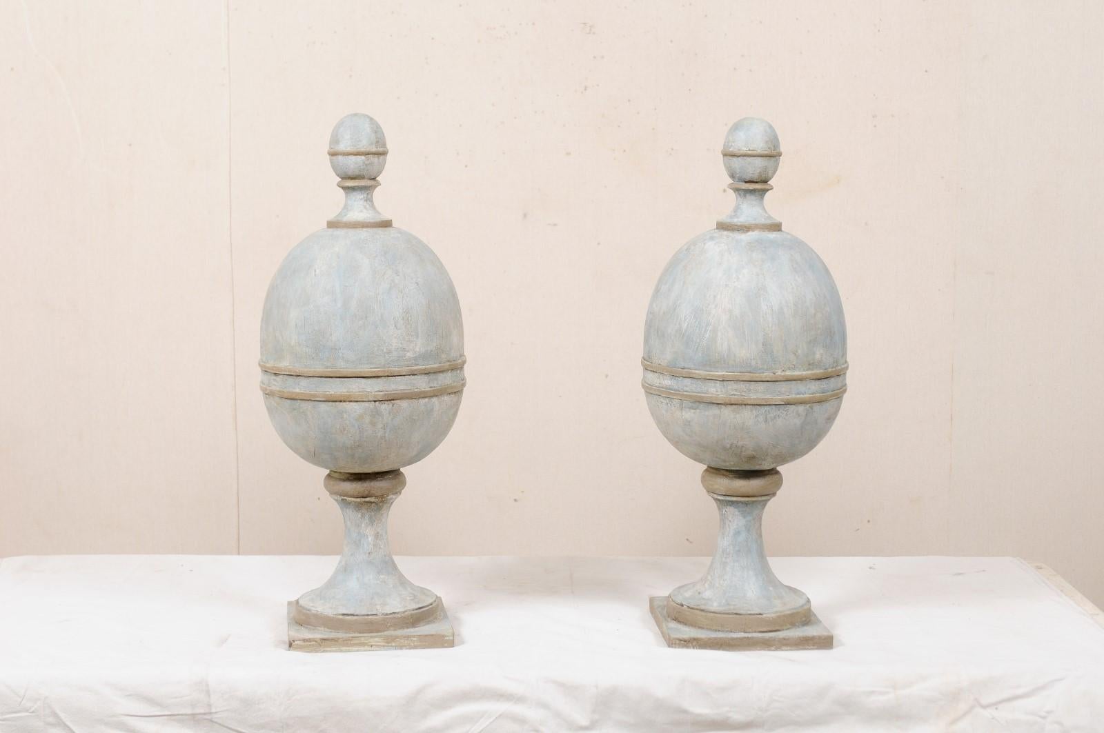 Pair of Artisan-Crafted Solid Wood Finials in Blue and Gray Color In Good Condition In Atlanta, GA