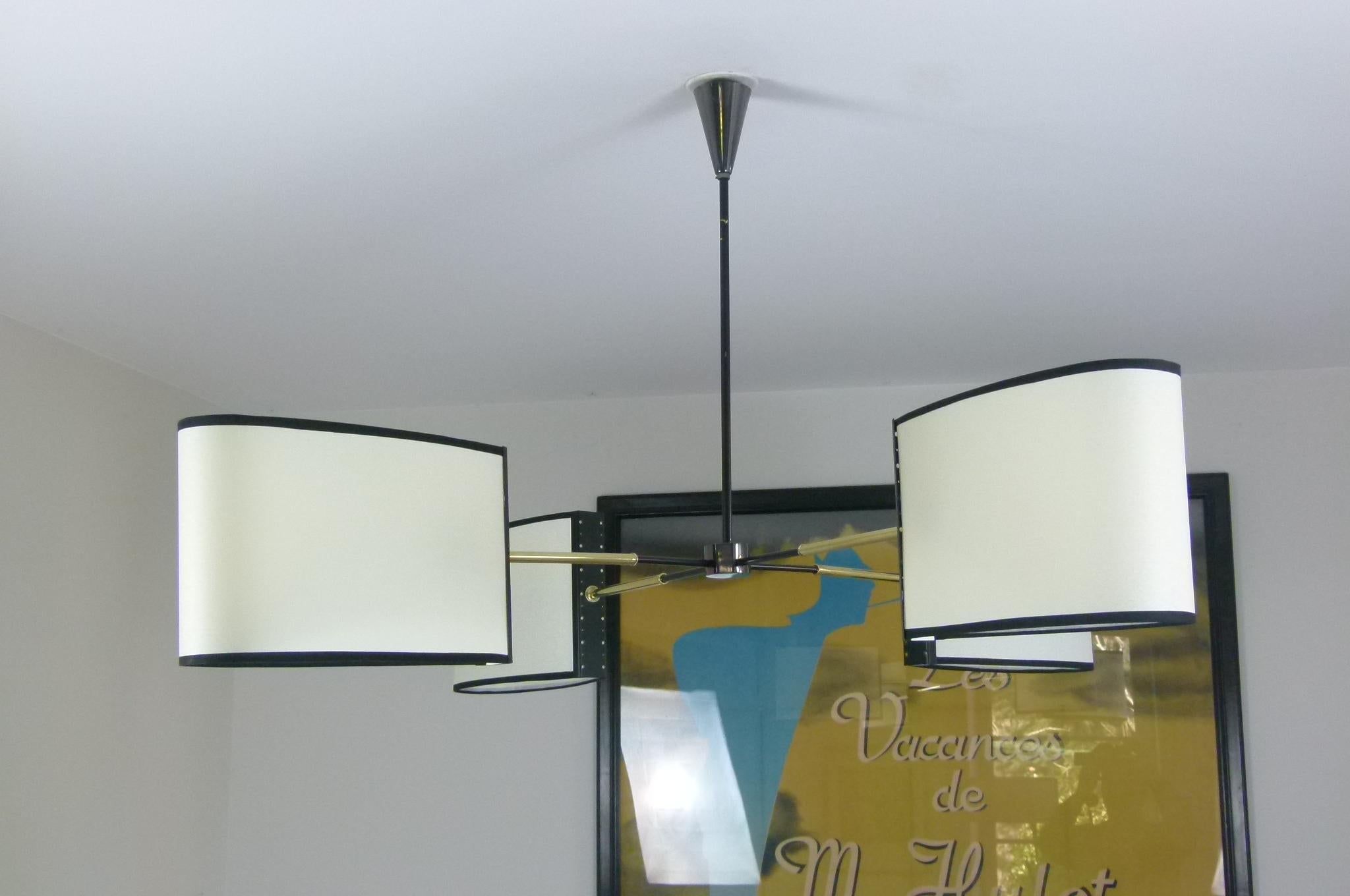 Pair of 4 Arms Chandeliers in Assymethy from Maison Lunel, circa 1950 In Excellent Condition In Saint-Ouen, FR