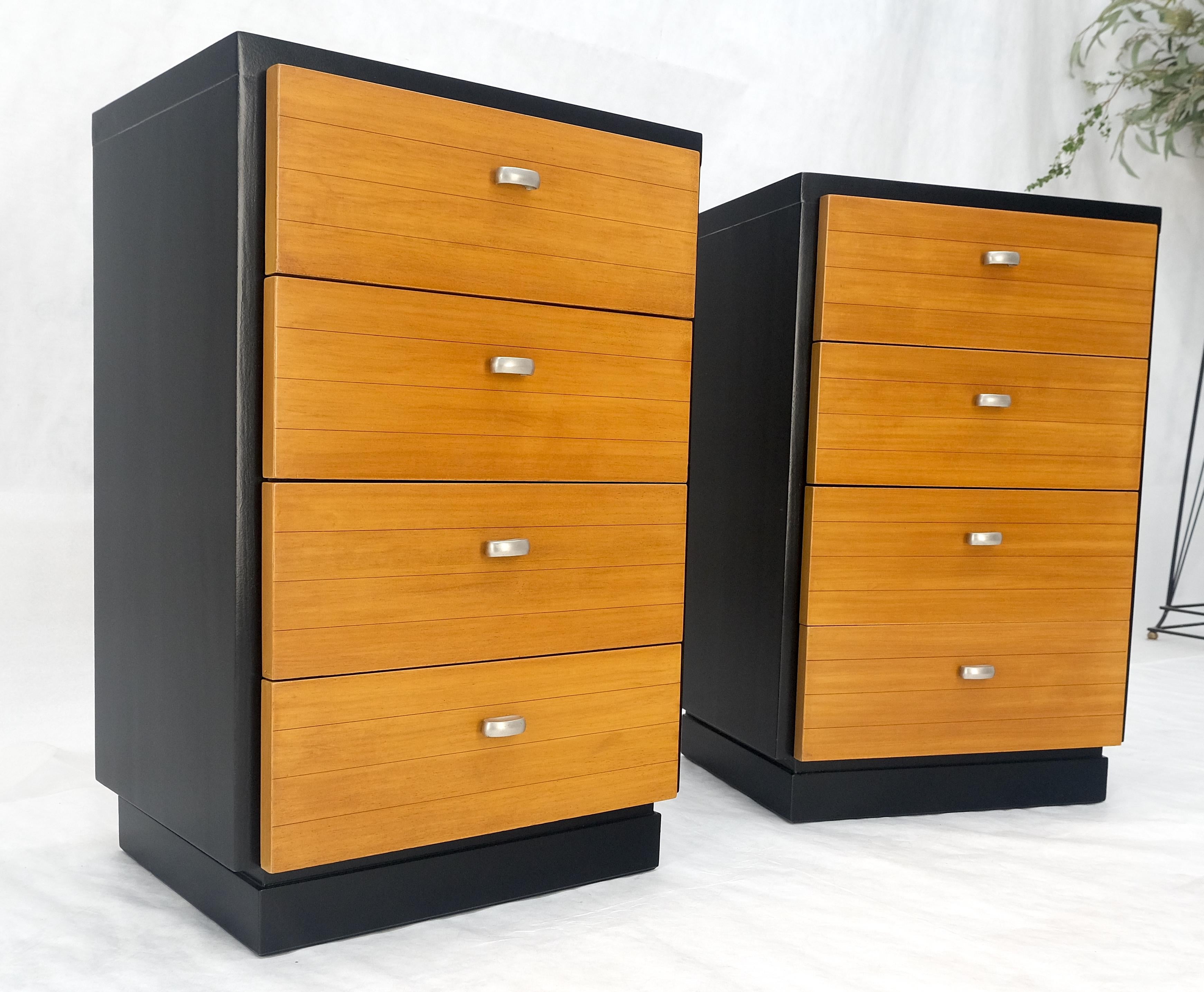 Pair of 4 Drawers Blond Birch Drawers Black Lacquer Night Stands End Side Tables For Sale 3