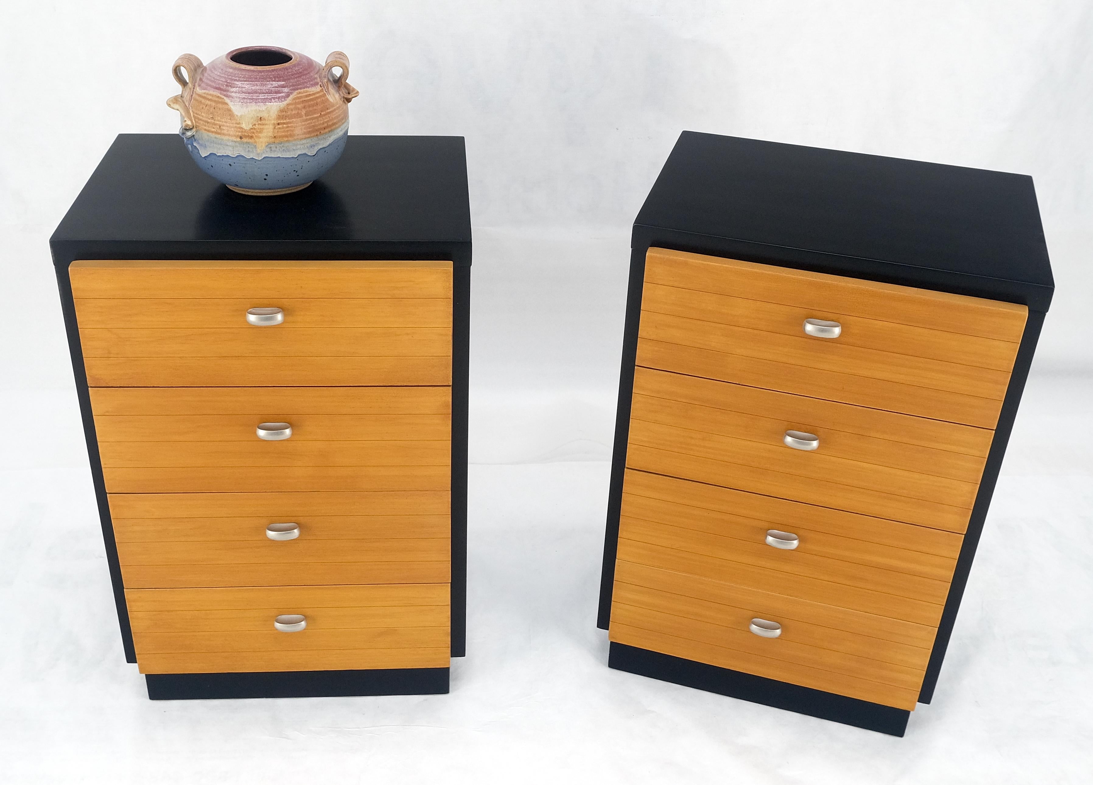 20th Century Pair of 4 Drawers Blond Birch Drawers Black Lacquer Night Stands End Side Tables For Sale
