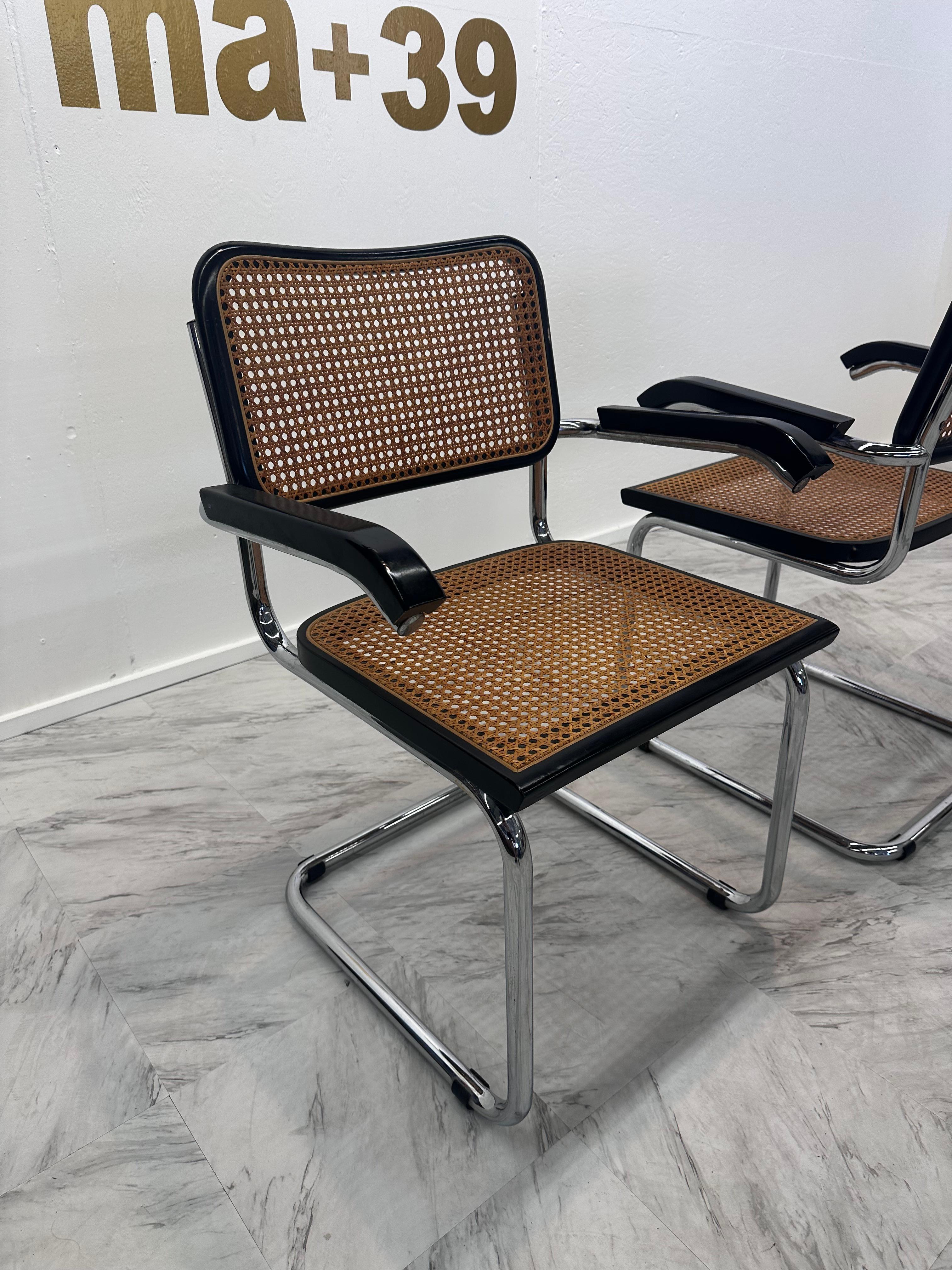 Paar von 4 Marcel Breuer B64 Design Cesca Stühlen von Gavina, um 1960 im Angebot 1