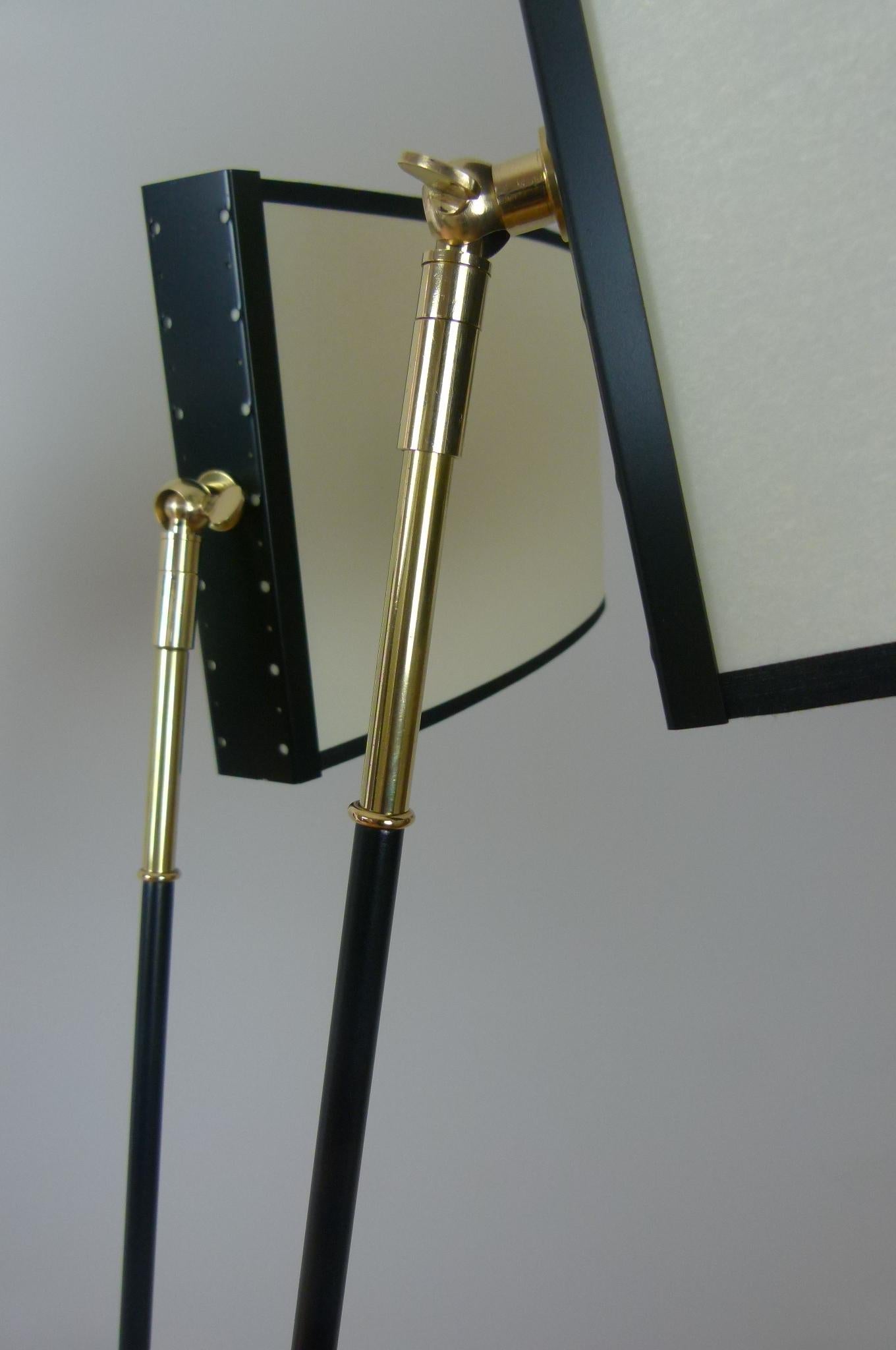 Pair of 4-shade floor lamps, Lunel House, circa 1950 For Sale 1