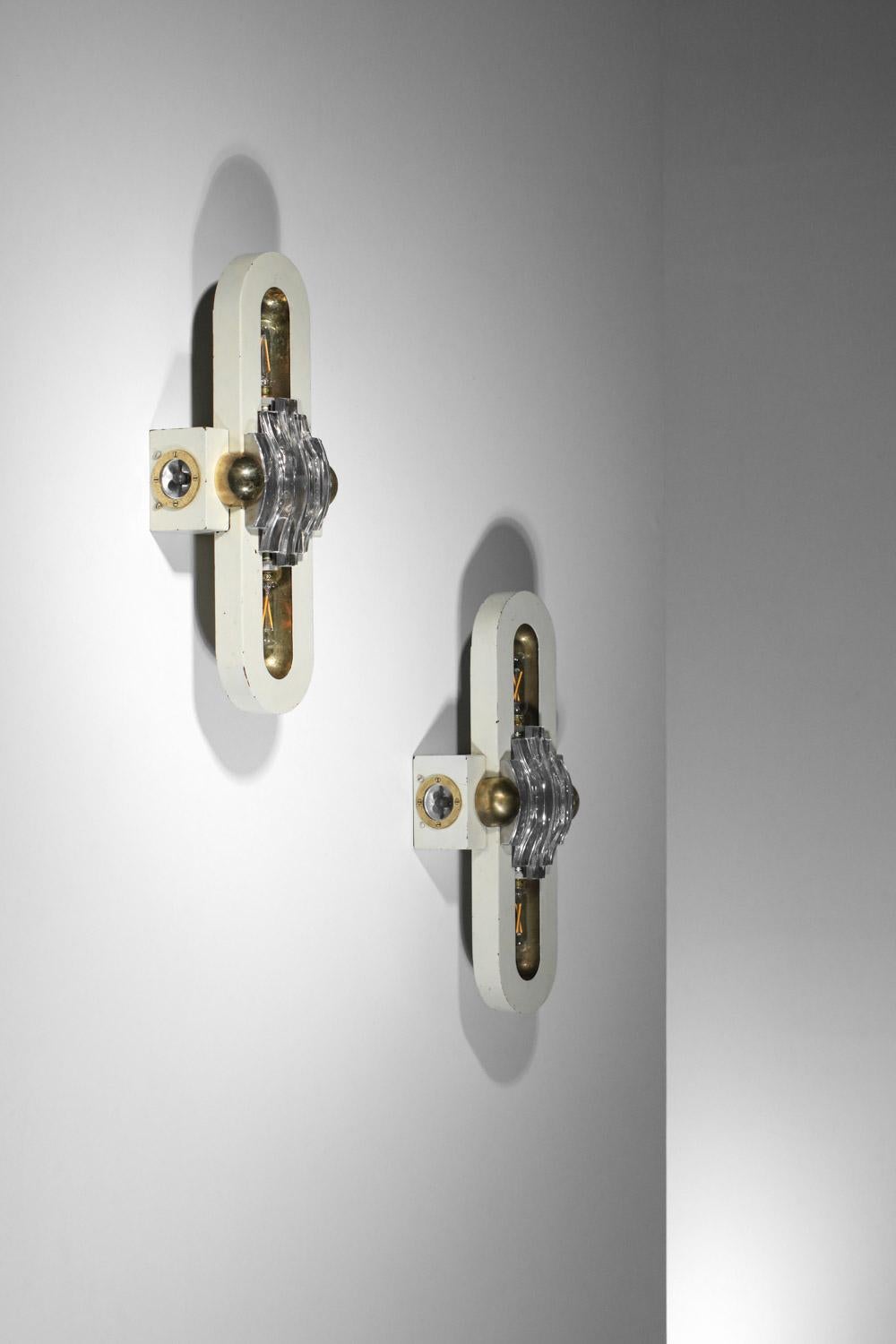 Mid-20th Century Pair of 40s/50s Italian brass and lacquered metal night lights For Sale
