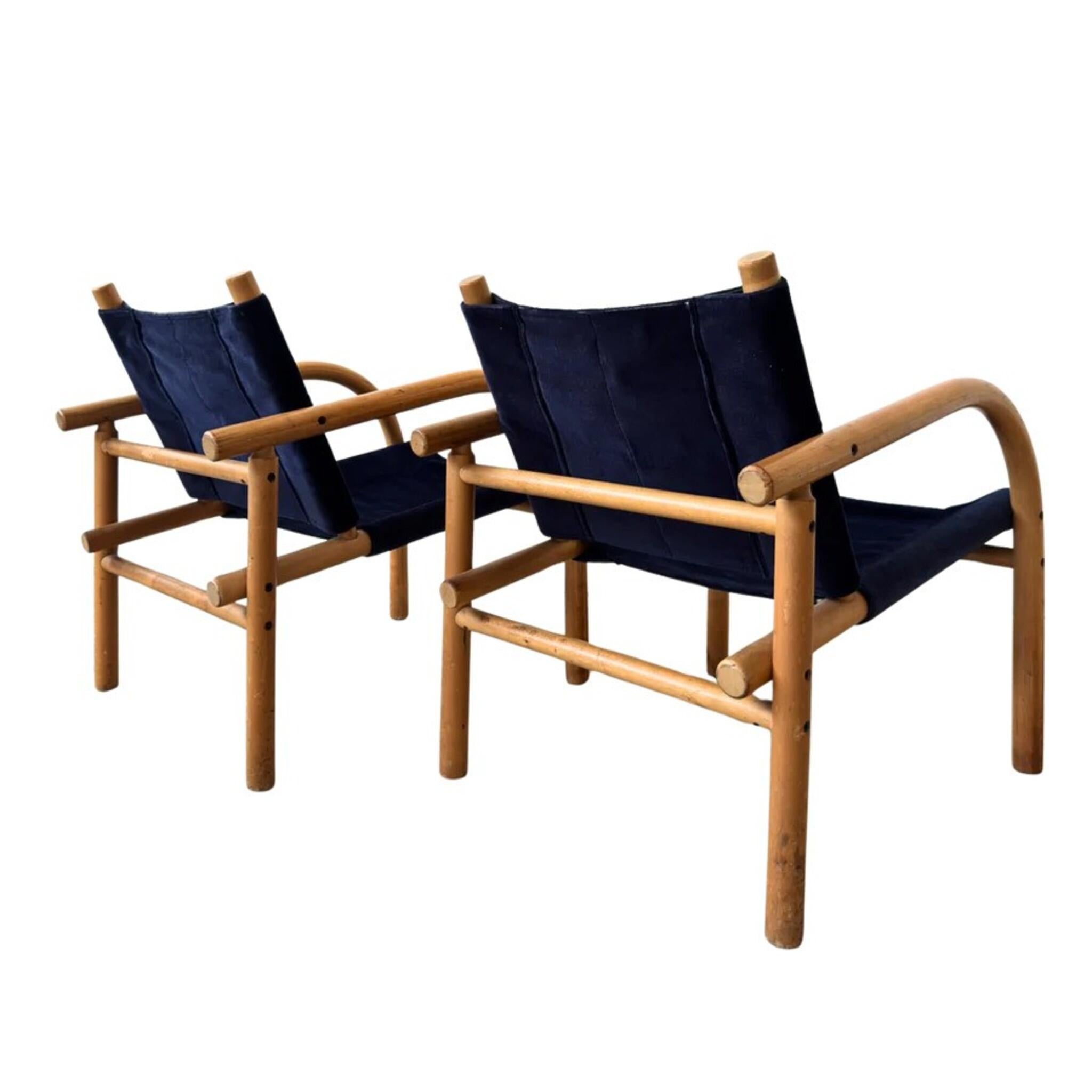 Finlandais Paire de chaises Safari '411' en velours bleu par Ben af Schultén pour Artek, Finlande en vente