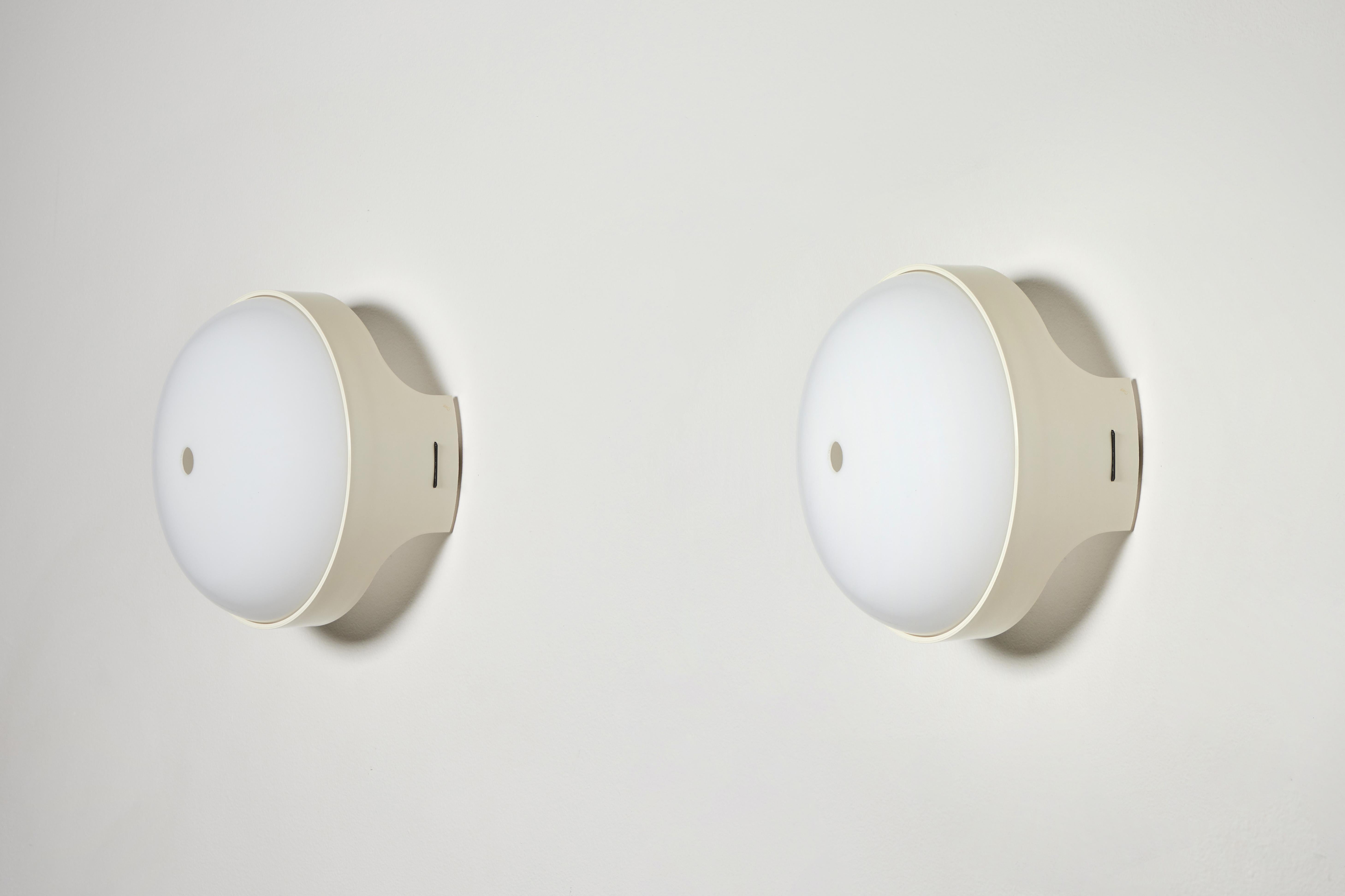 Pair of 4332 Wall/Ceiling Lights by Gian Emilio, Piero & Anna Monti for Kartell 3