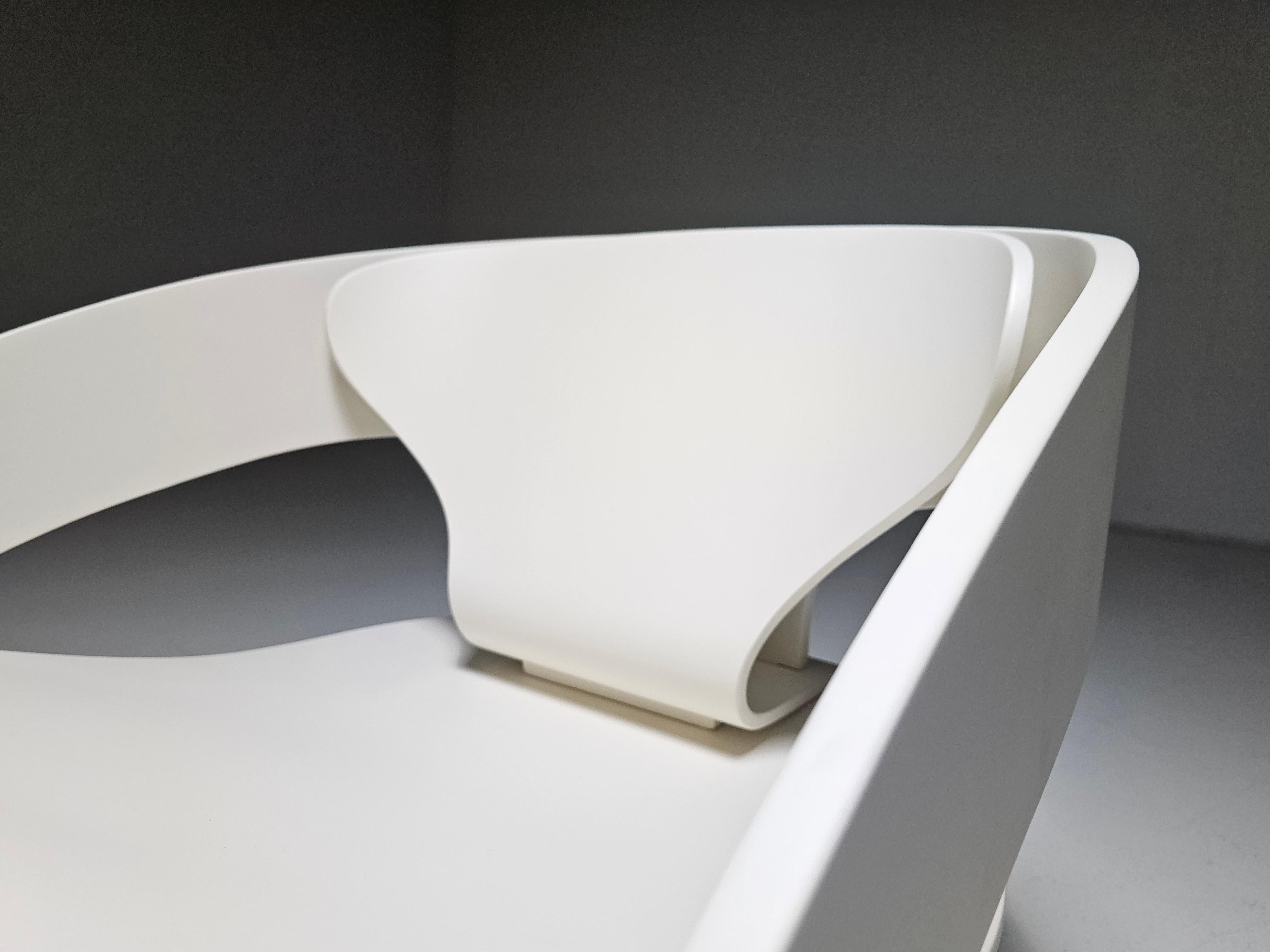 Pair of '4801' cream colored lounge chairs by Joe Colombo for Kartell, 1960s For Sale 5