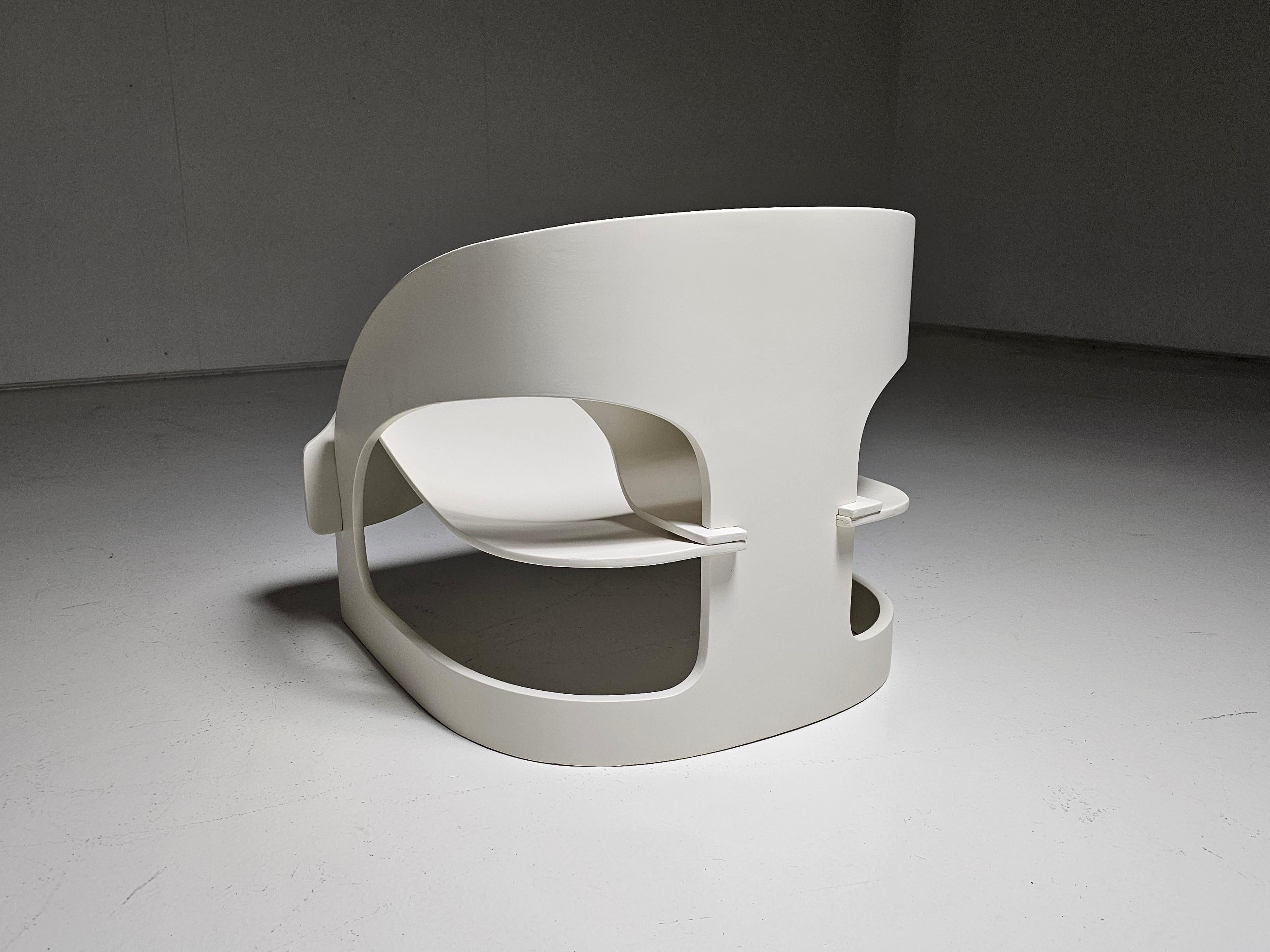 Pair of '4801' cream colored lounge chairs by Joe Colombo for Kartell, 1960s For Sale 8